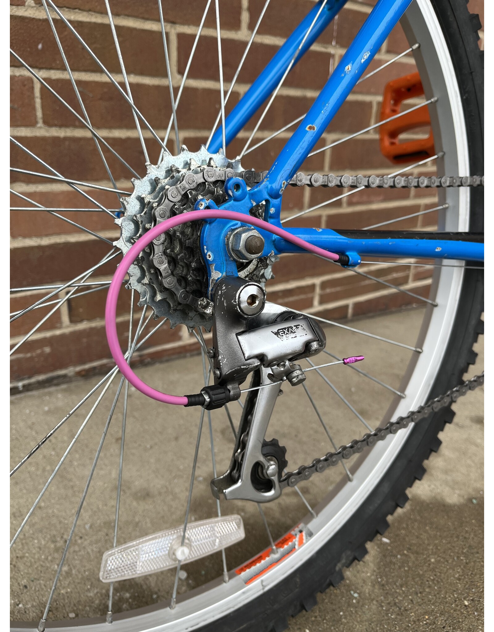 Fuji Boulevard, Blue, 17in/M