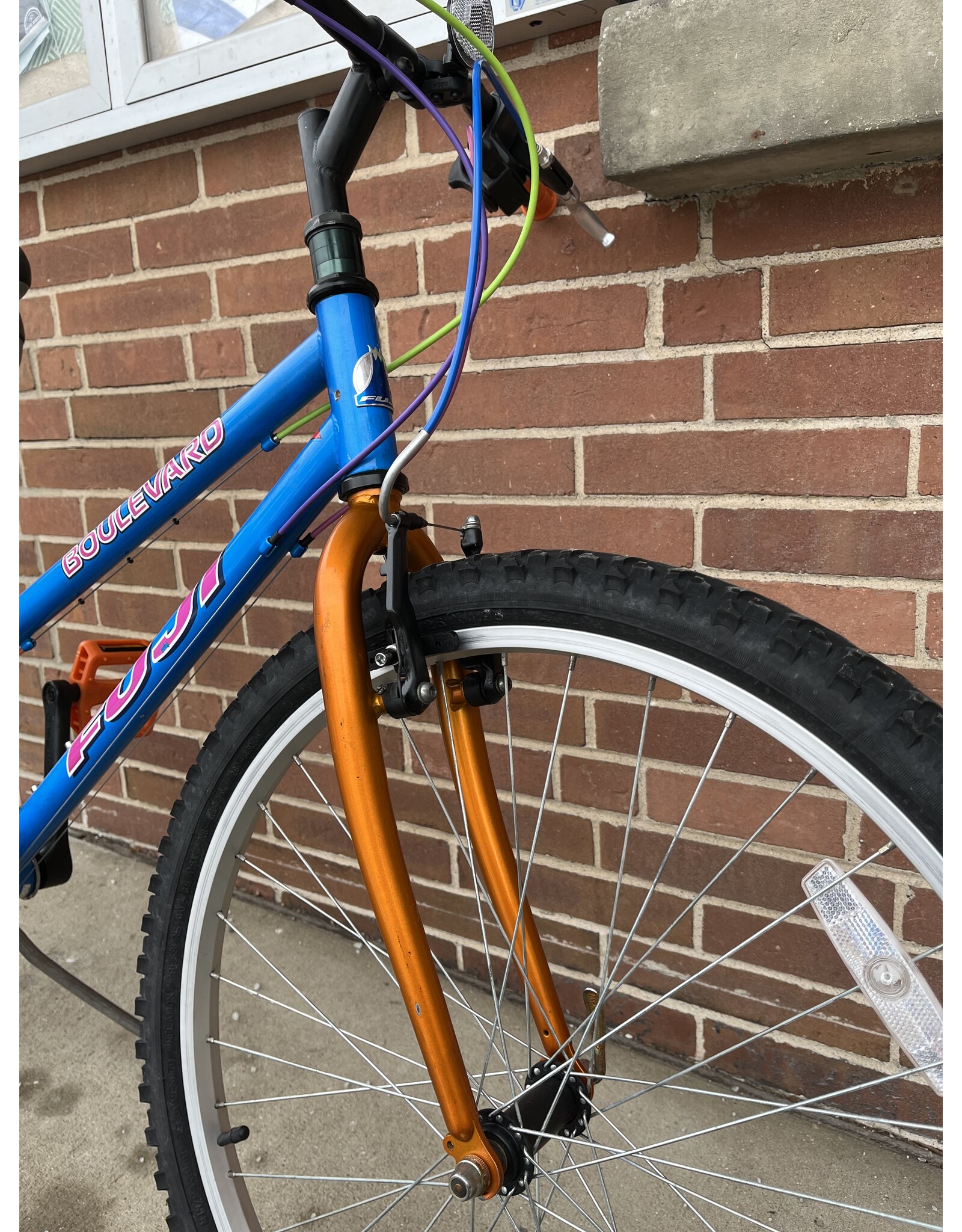 Fuji Boulevard, Blue, 17in/M