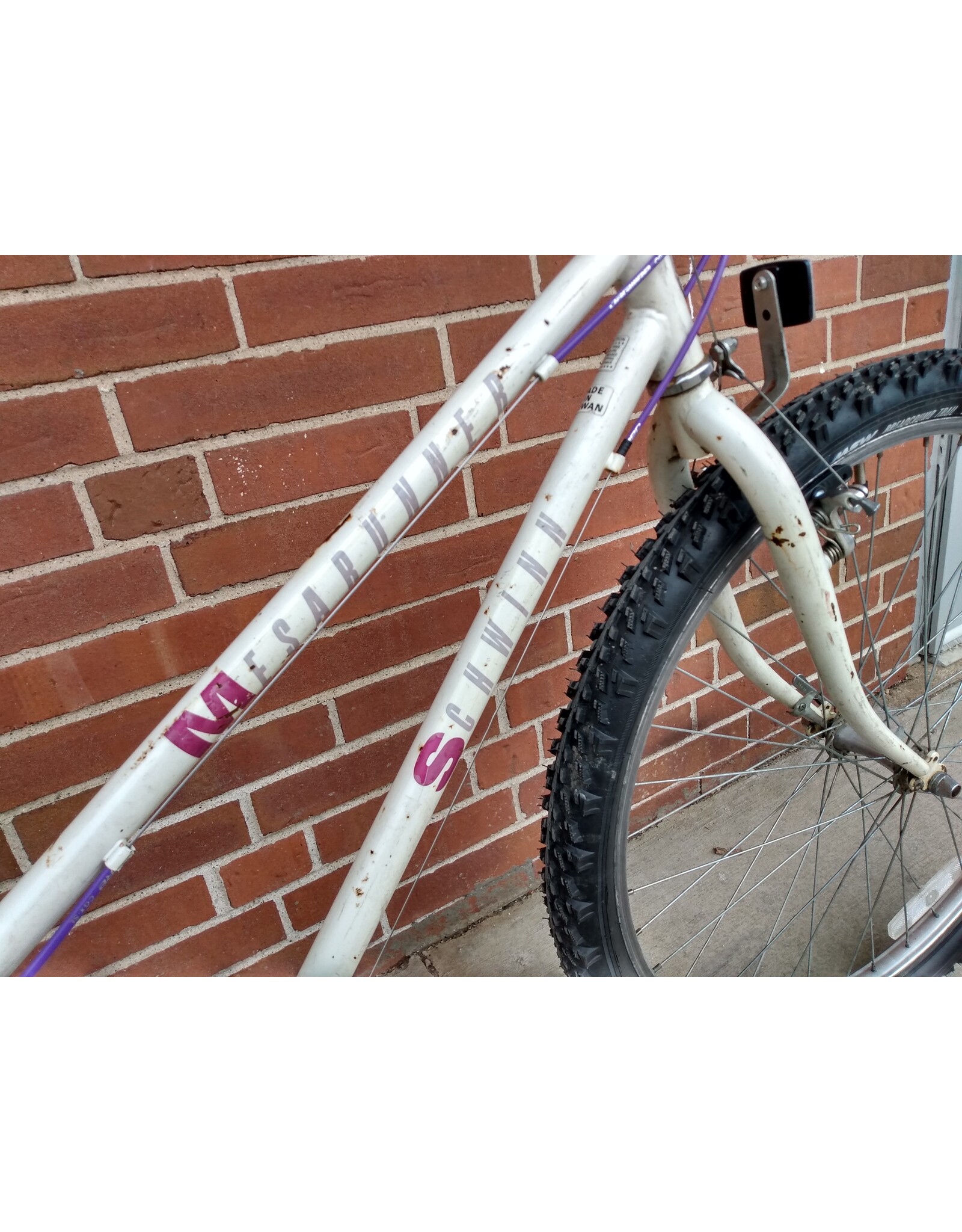 Schwinn, Mesarunner, White, 17in/M