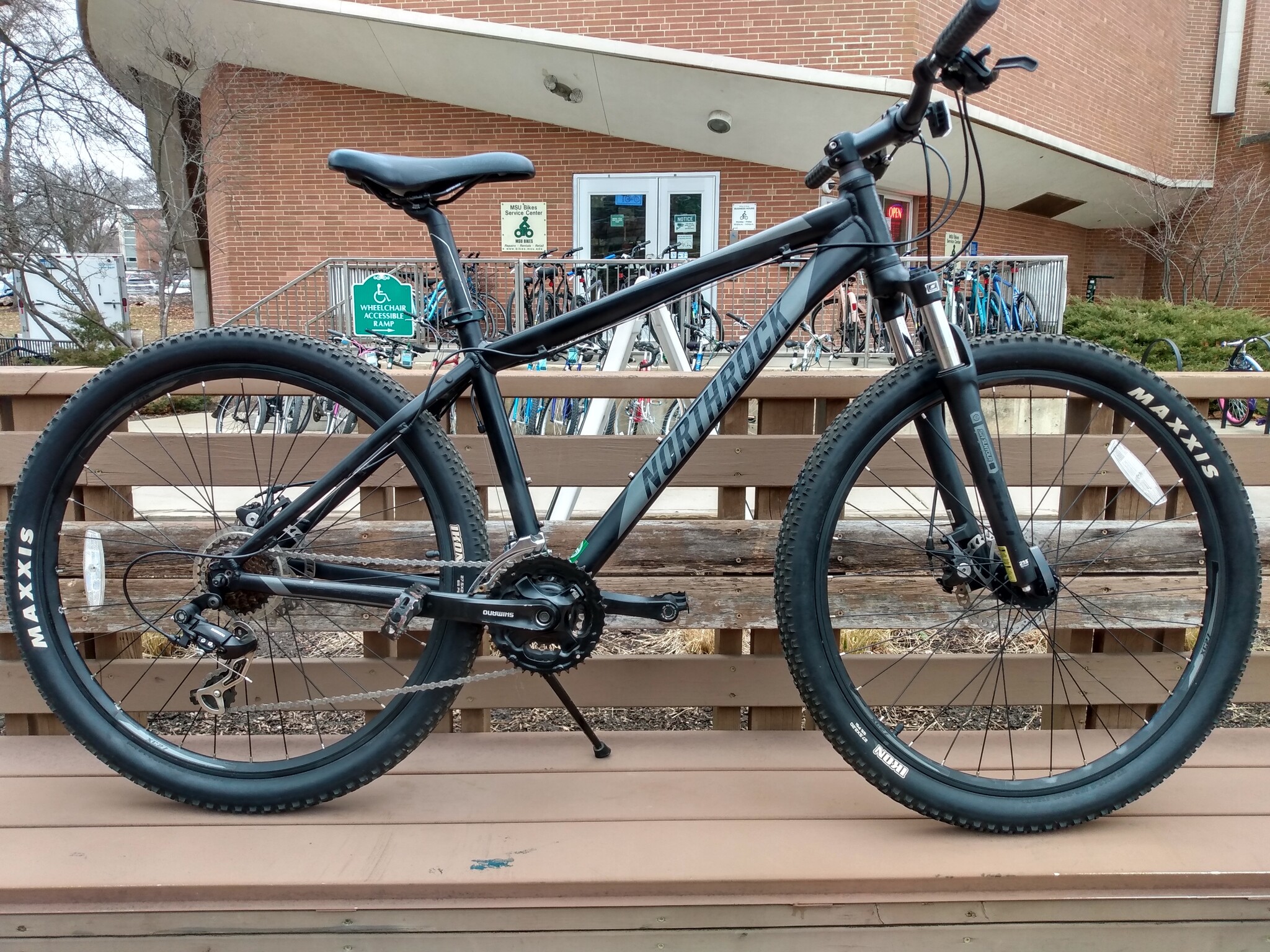 Northrock, XC27, 17in/S, Black - MSU Bike Service Center