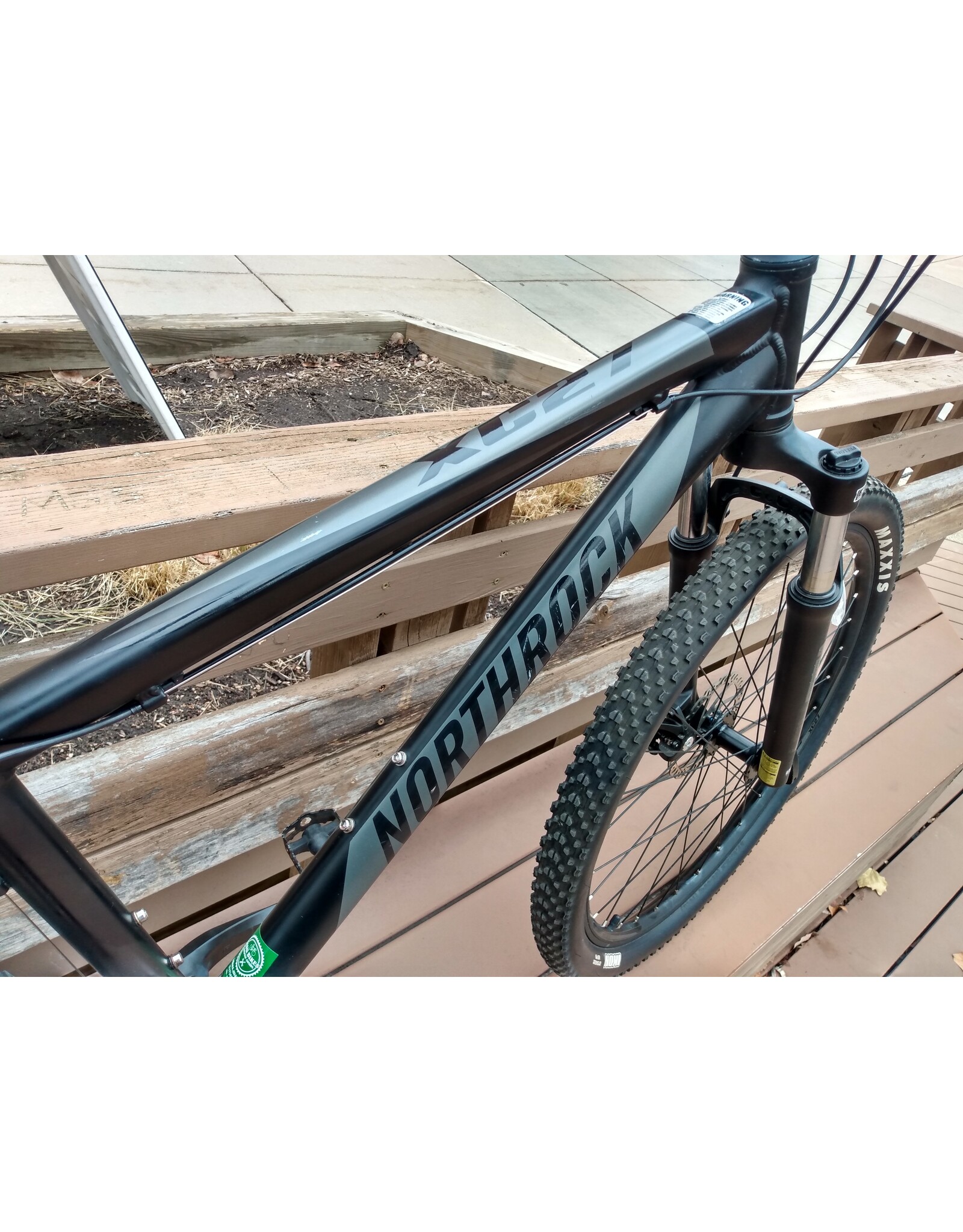 Northrock, XC27, 17in/S, Black