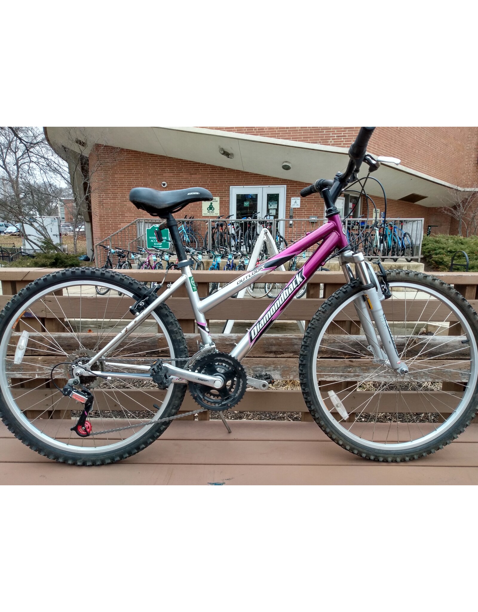 Diamondback, Outlook, 16.5in/S, Purple/Silver