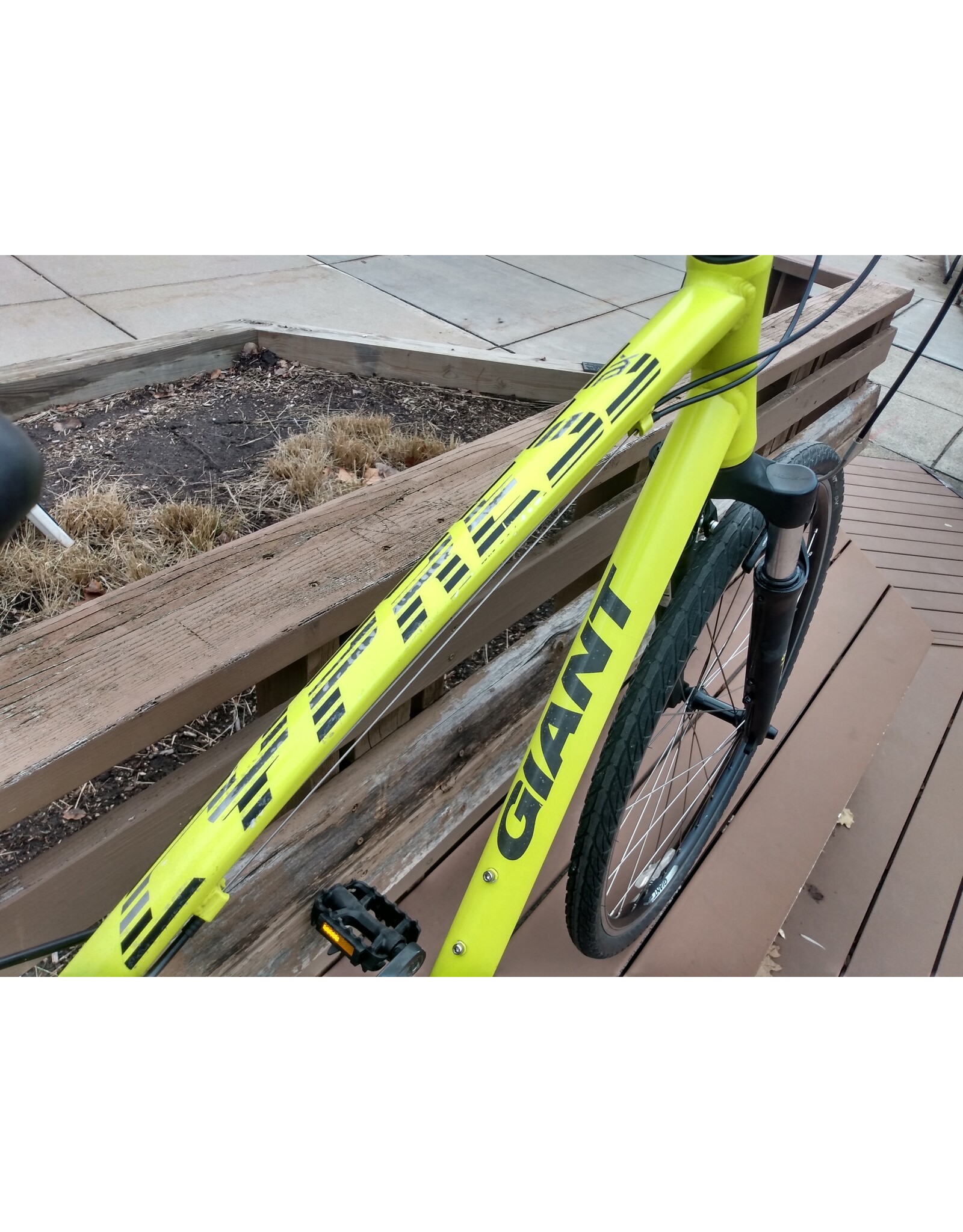 Giant, Cypress, 18in/M, Yellow