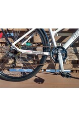 Infinity, Boss.3 Disc, 17in/M, White