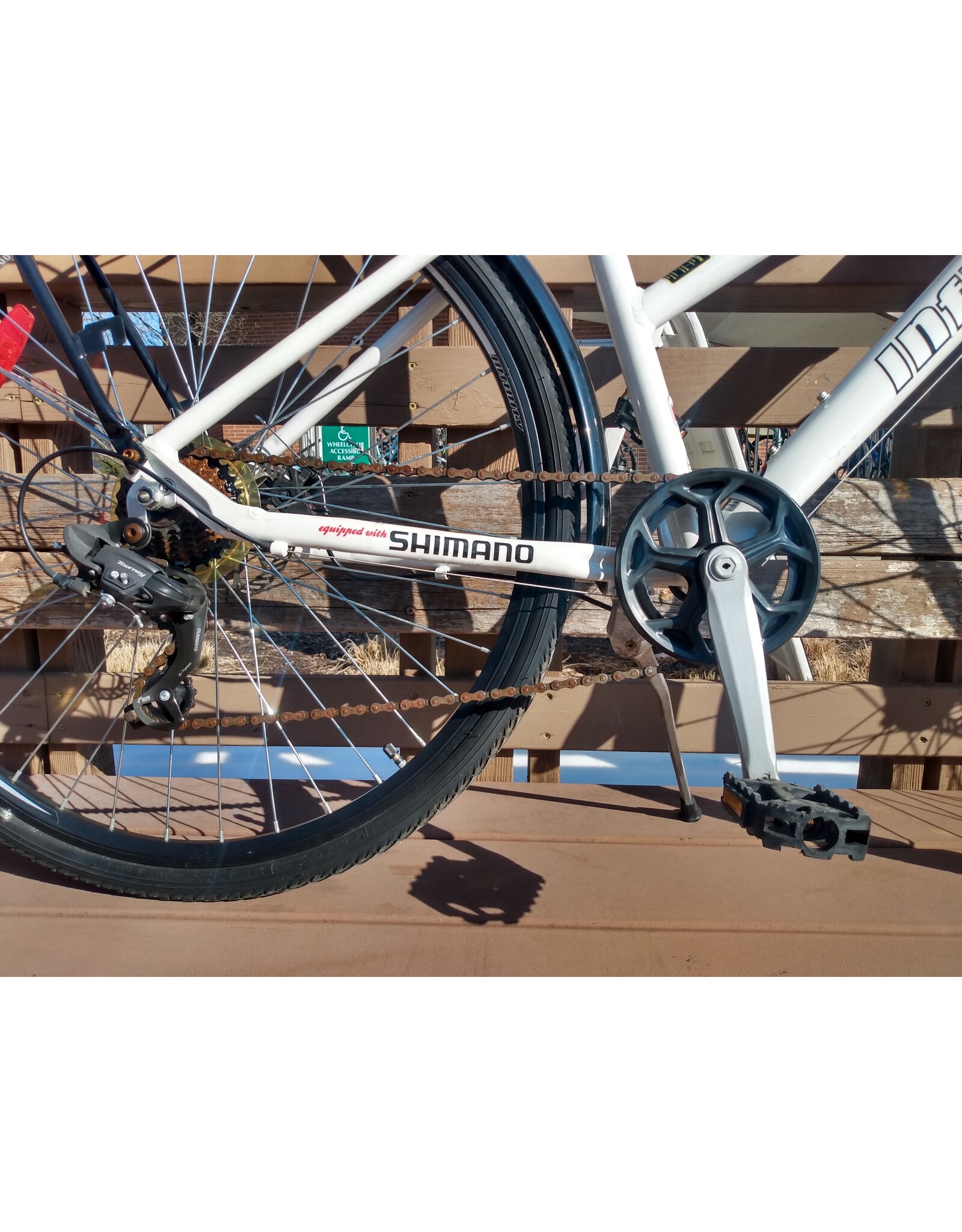 Infinity, Boss.3 Disc, 17in/M, White