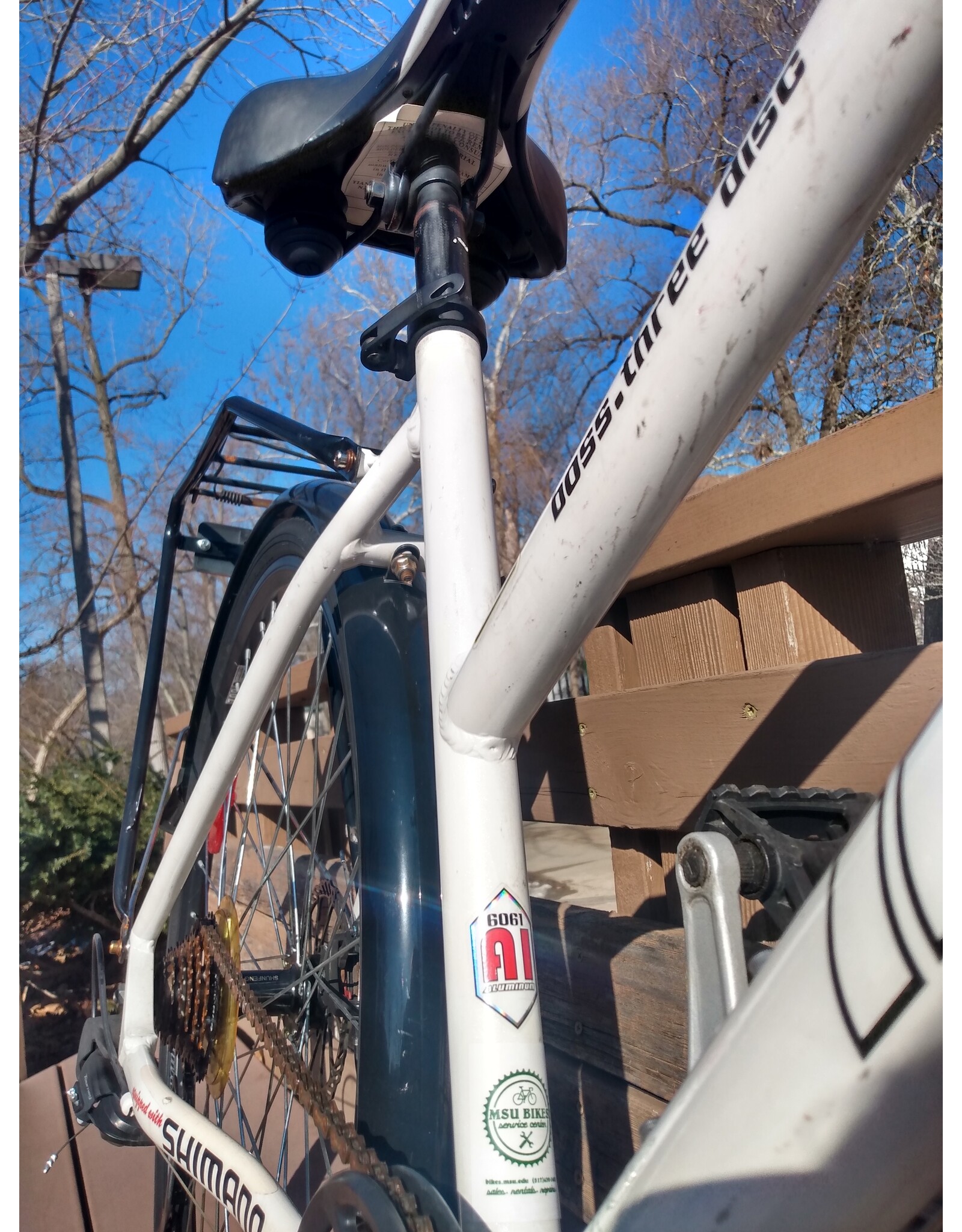 Infinity, Boss.3 Disc, 17in/M, White