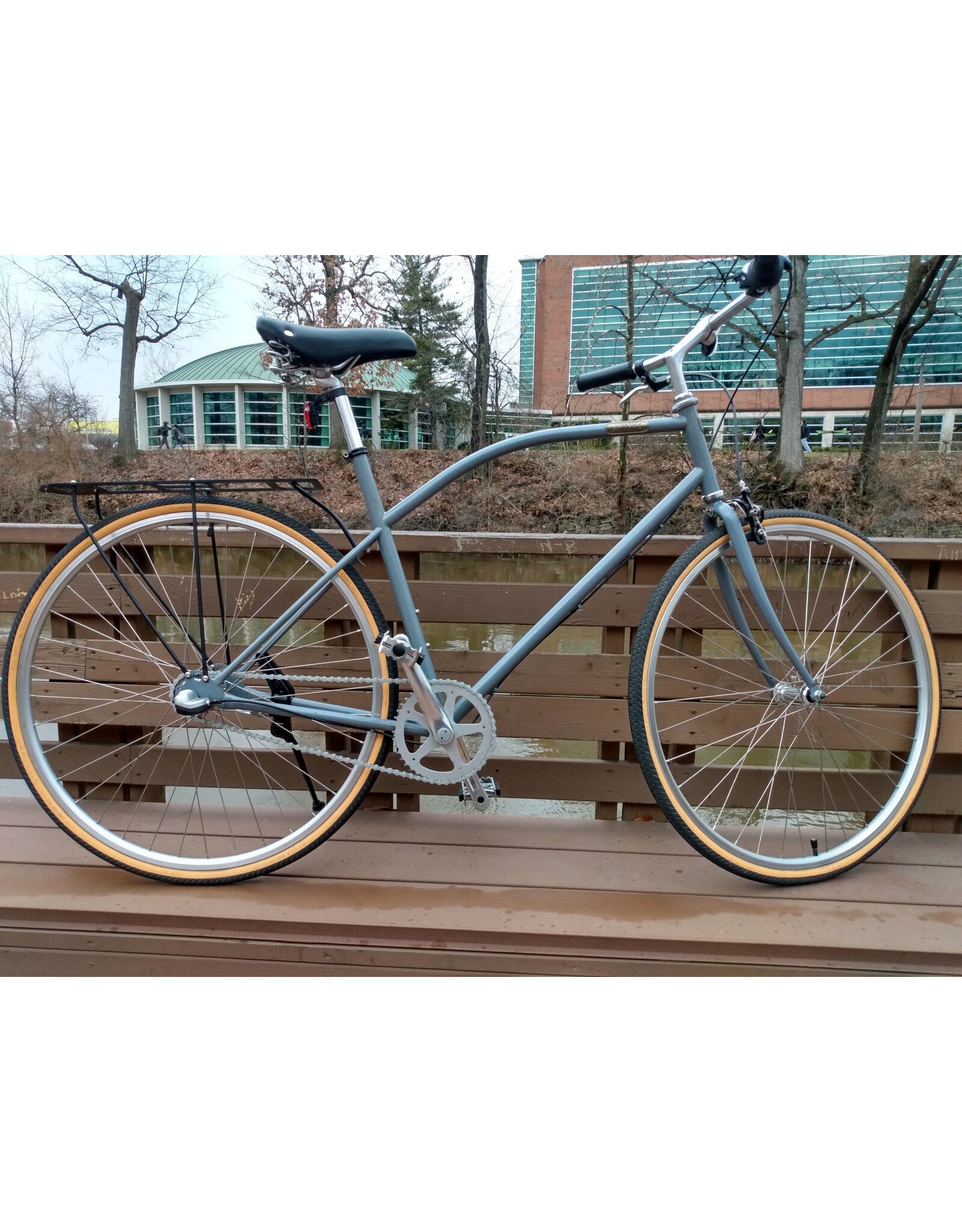 Detroit, A-Type, L, Sparkly Silver