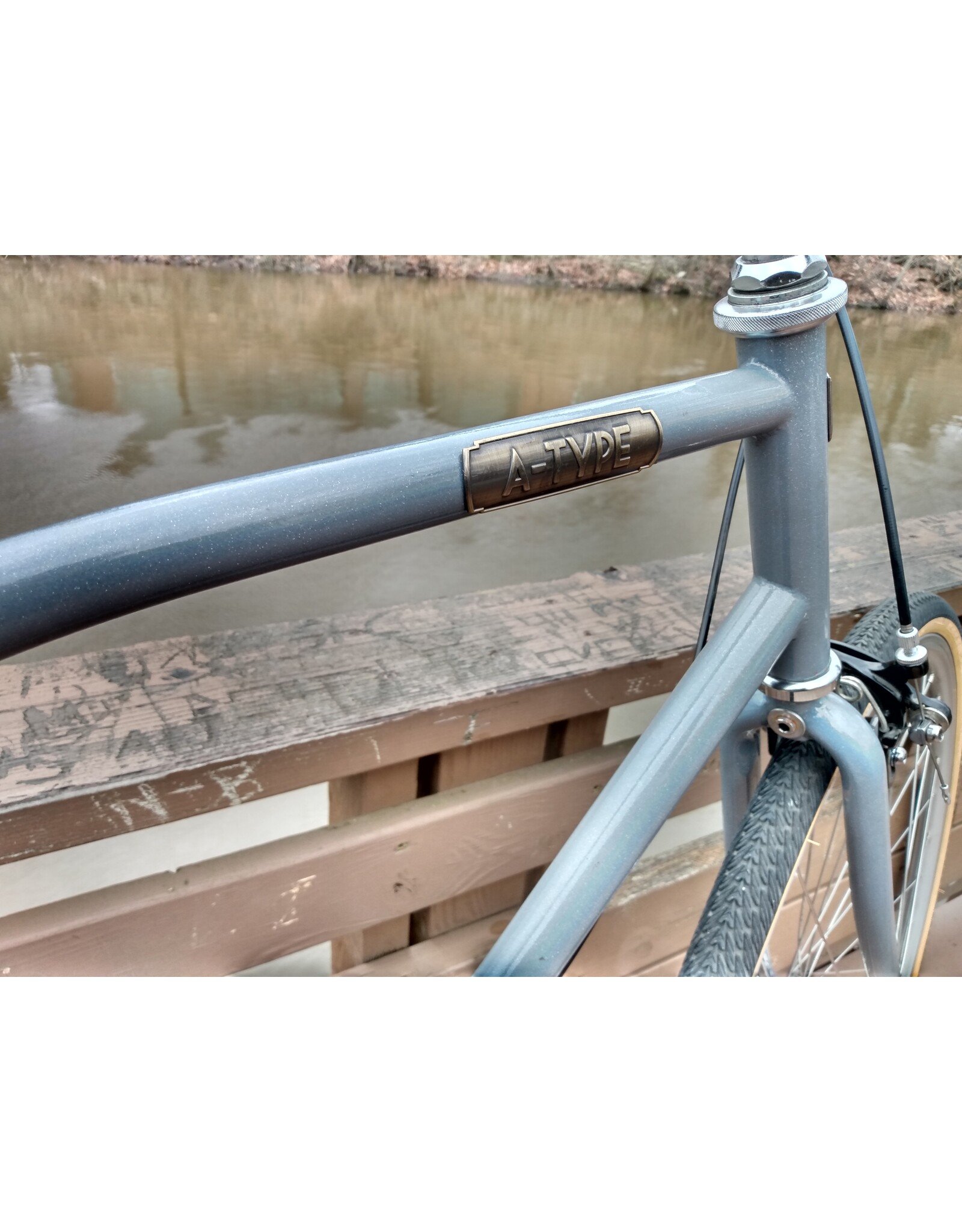 Detroit, A-Type, L, Sparkly Silver