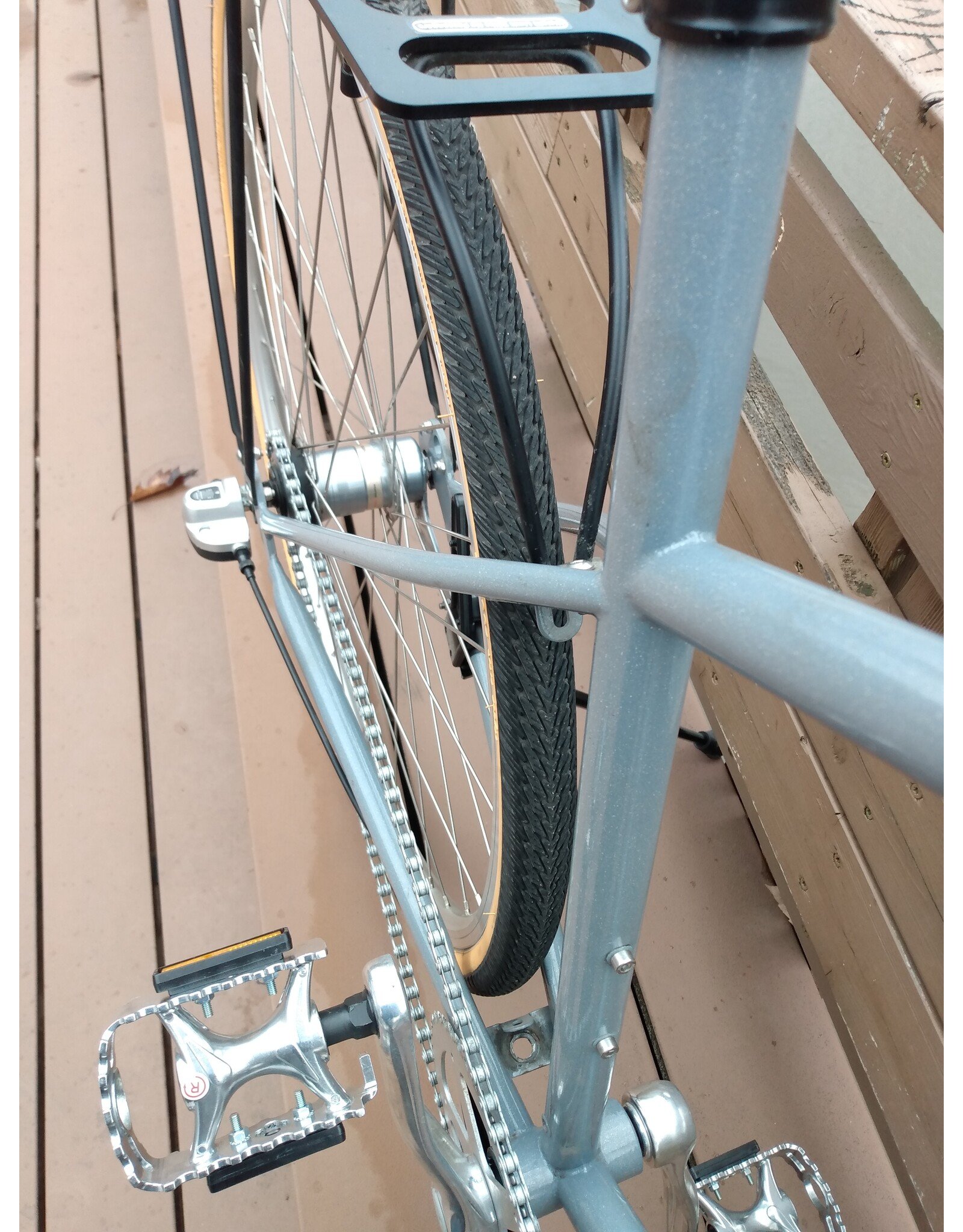 Detroit, A-Type, L, Sparkly Silver