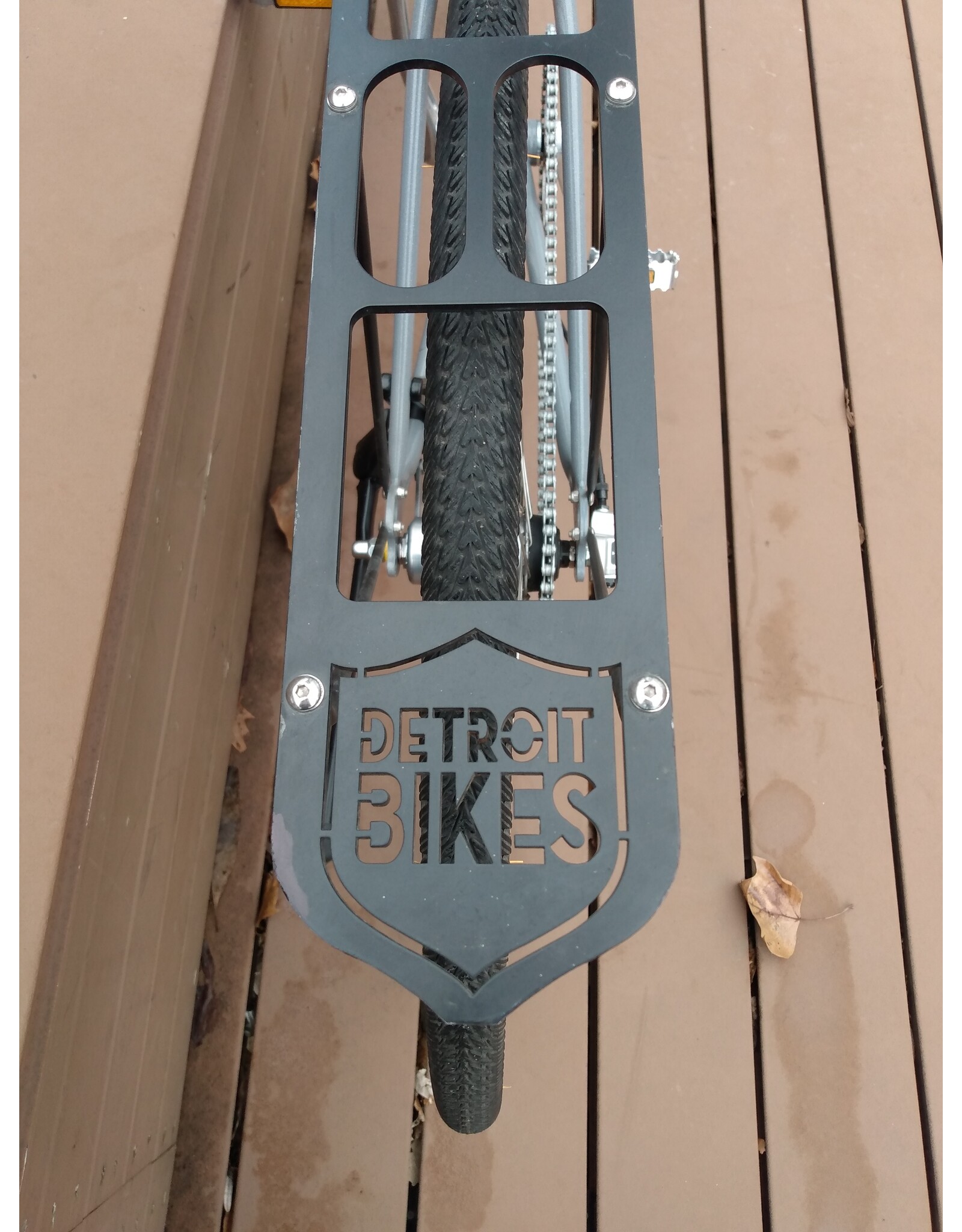 Detroit, A-Type, L, Sparkly Silver