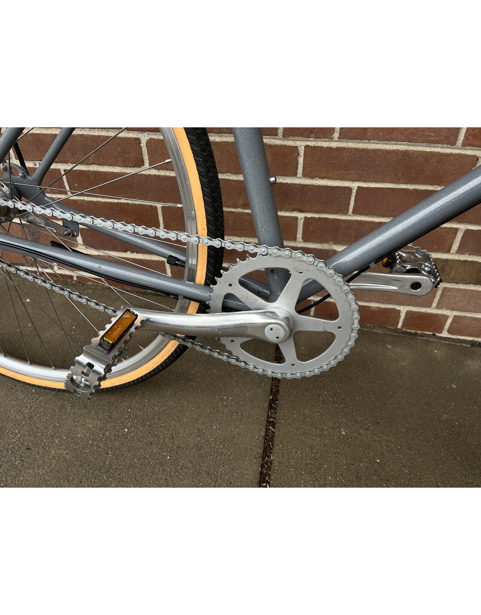 Detroit, A-Type, L, Sparkly Silver