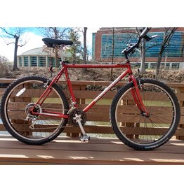 Mongoose Hilltopper, 21in/XL. Red