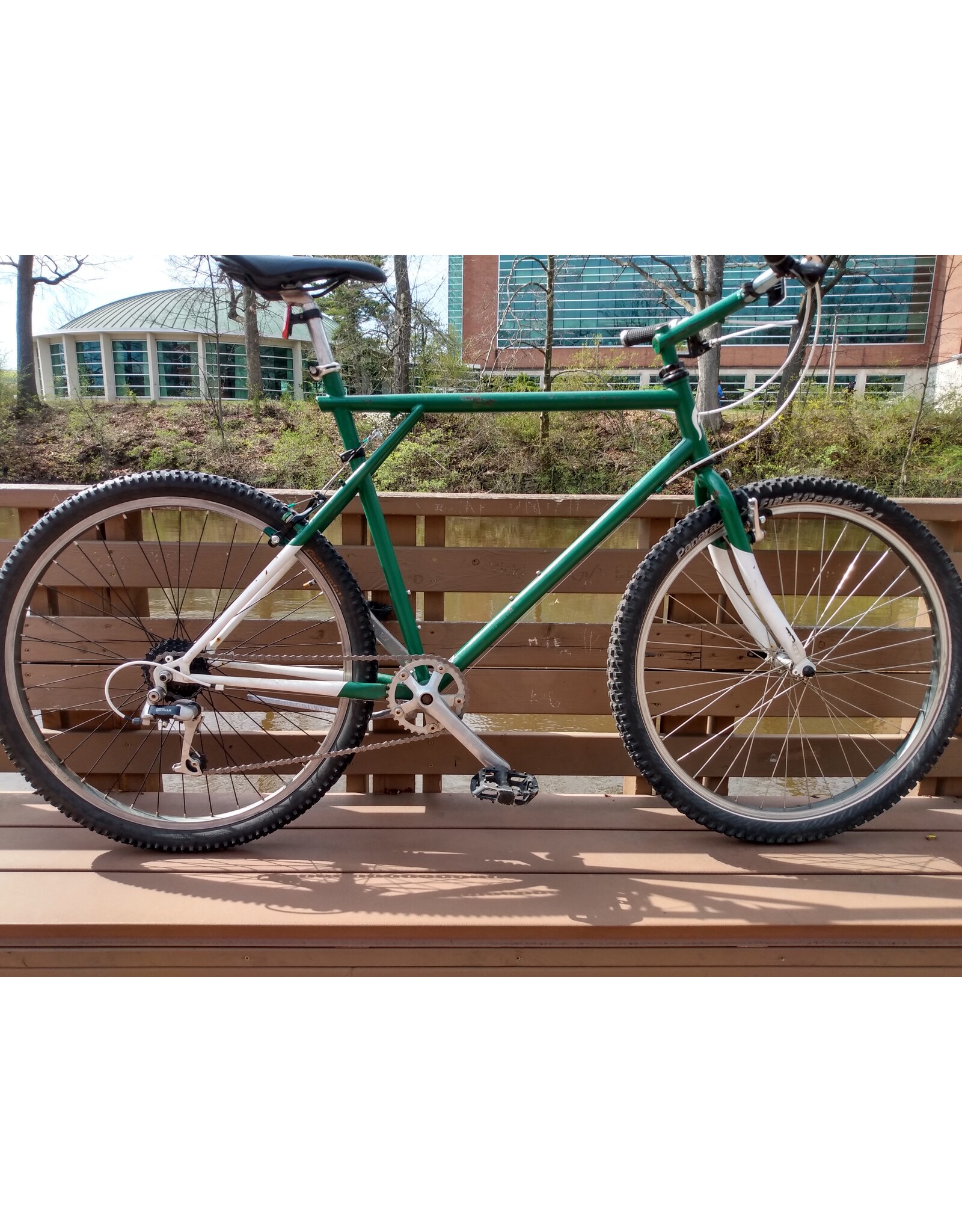 Spartan GT, Green & White, 22in/XL