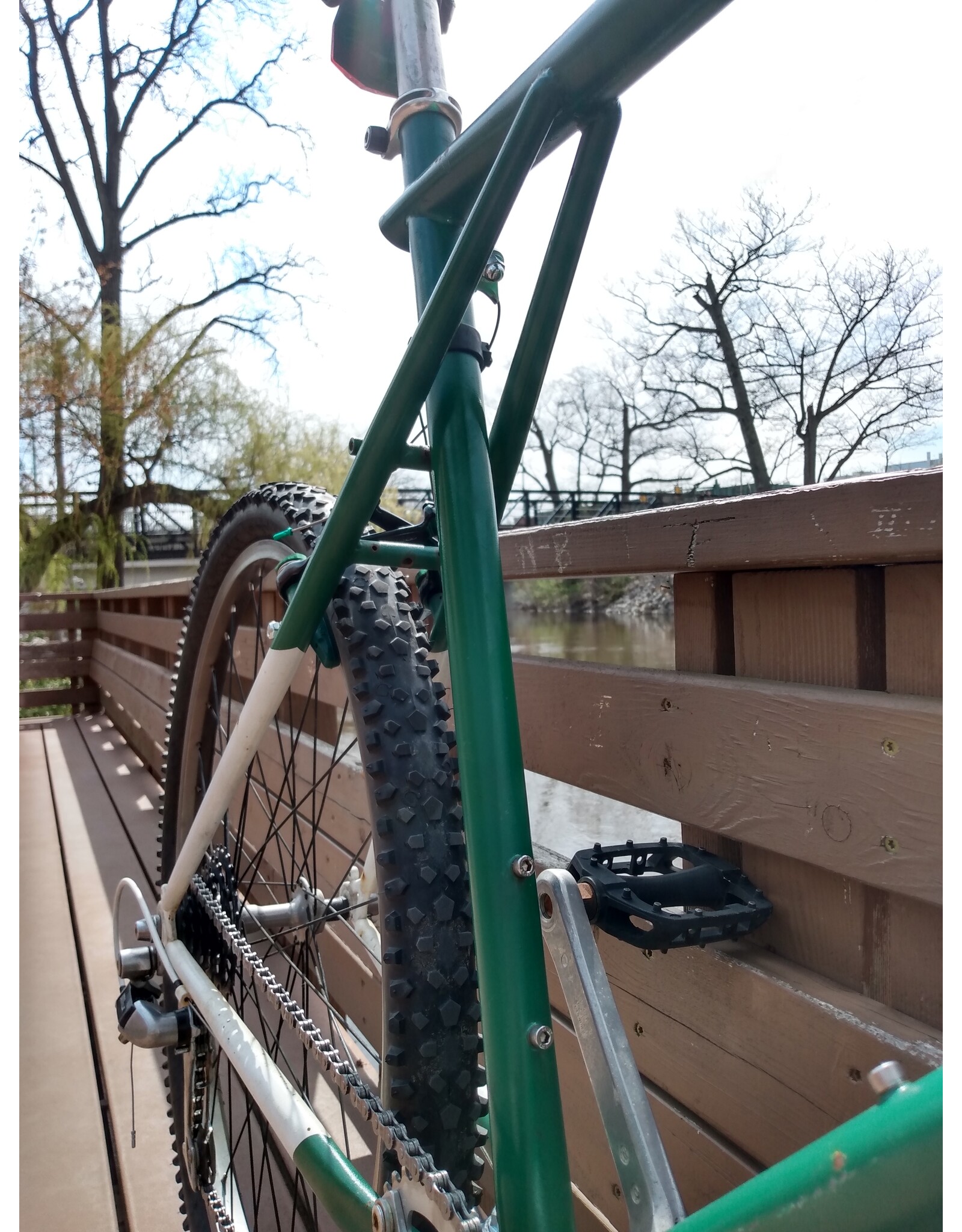 Spartan GT, Green & White, 22in/XL