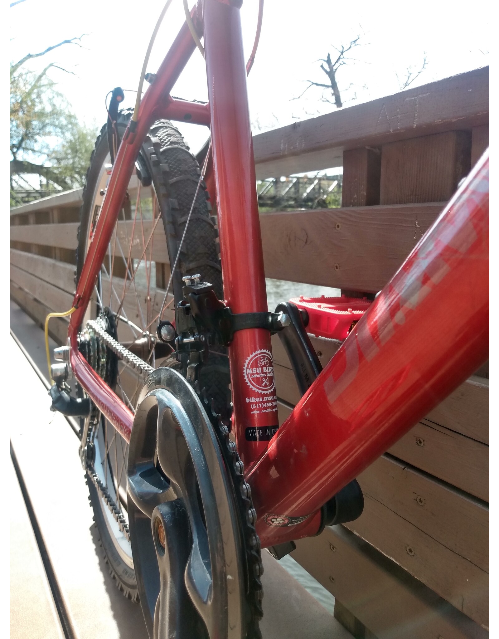 Diamondback, Sorento, 18in/M, Red