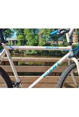 Giant, Butte, 20in/L, White