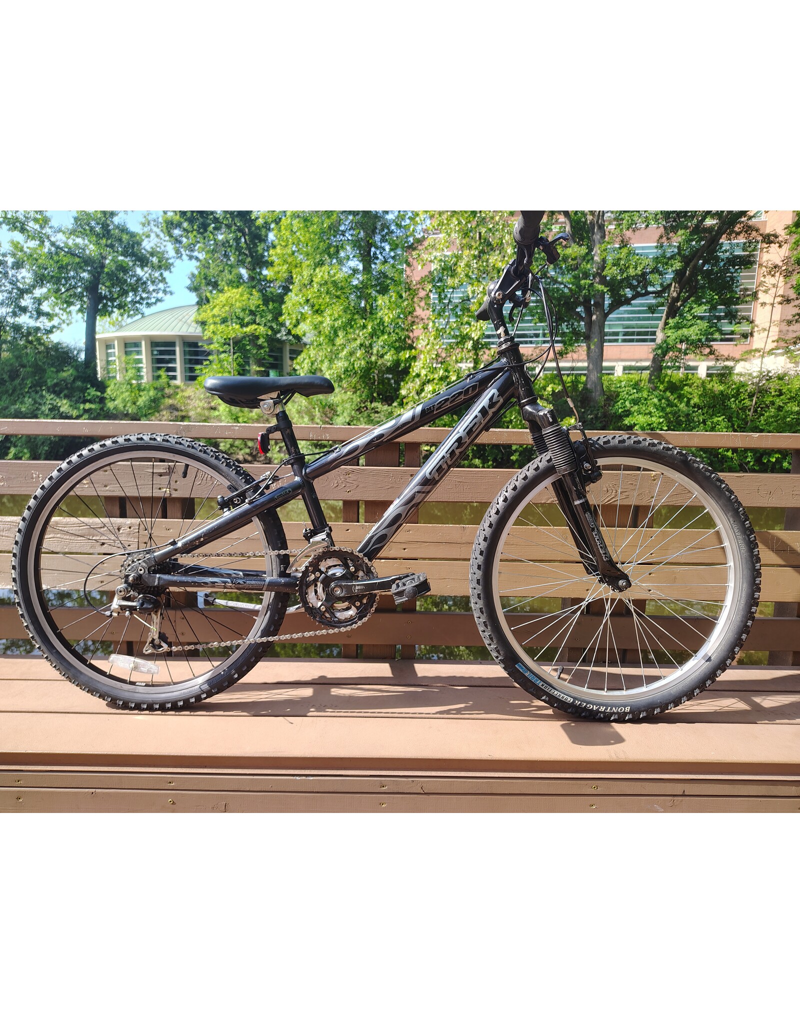 Trek, MT220, 24in/Kids, Black