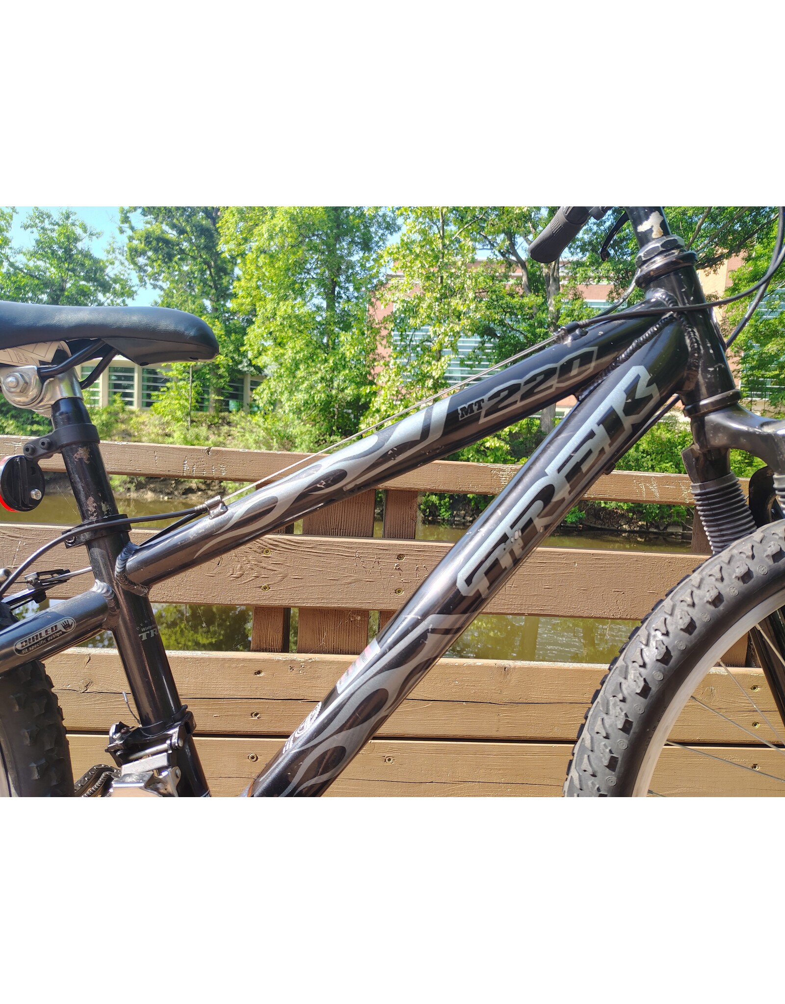 Trek, MT220, 24in/Kids, Black