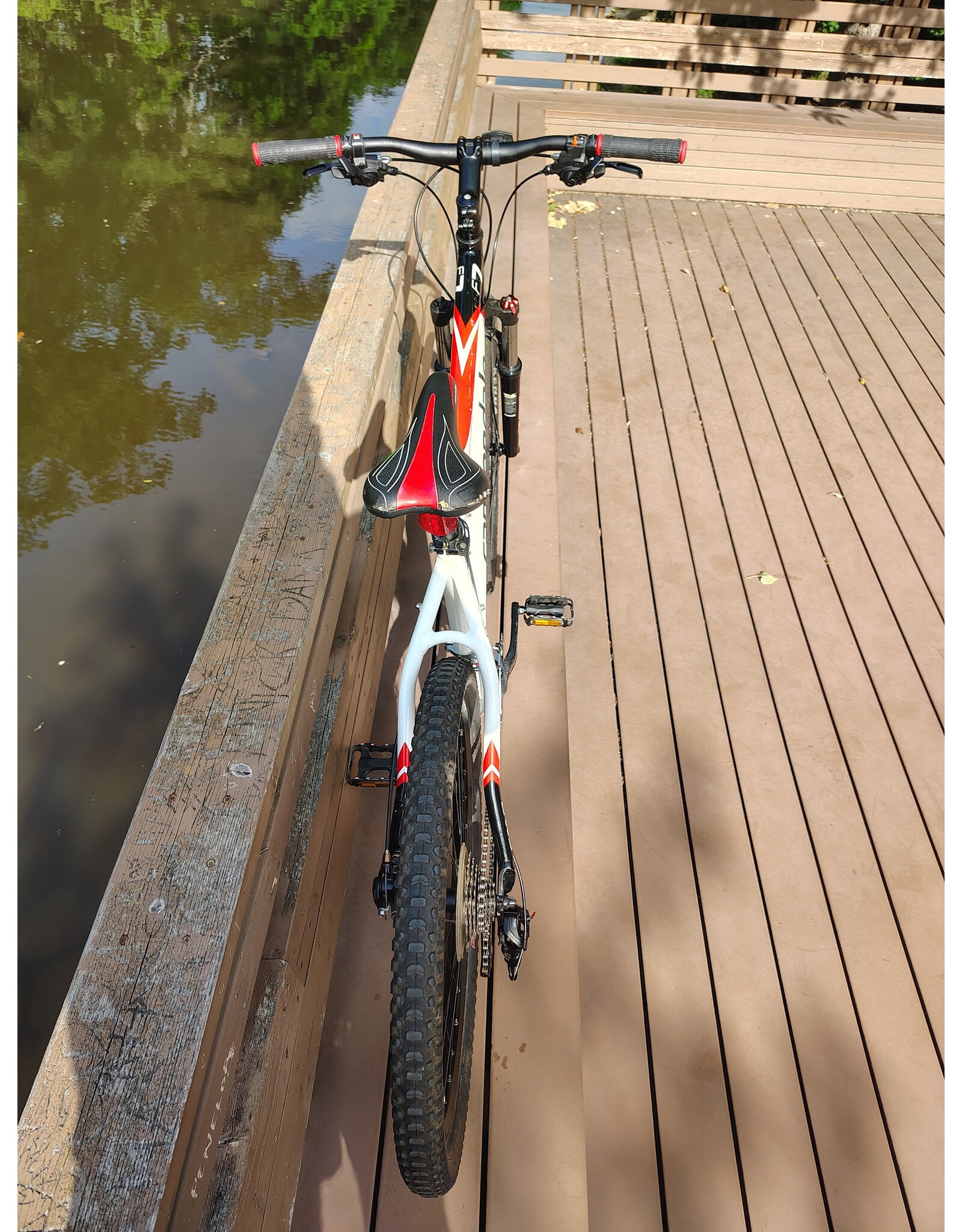 Cannondale, F7, 19in/L, White/Black/Red