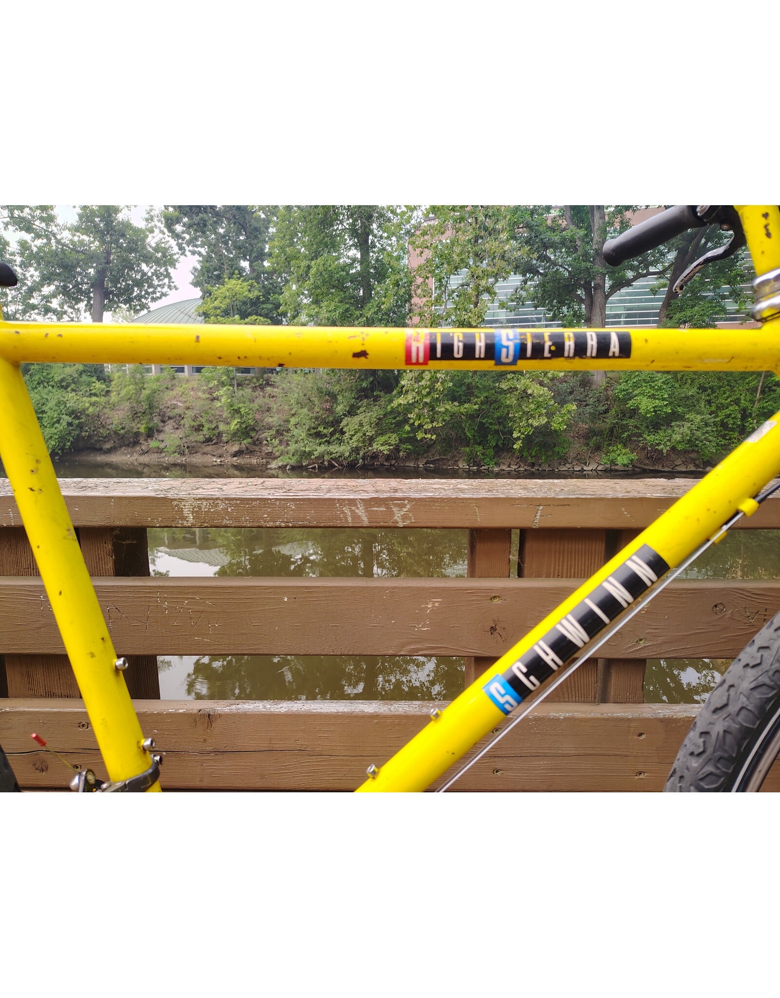 Schwinn, High Sierra, 20in/L, Banana