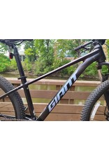 Giant, Talon, S, Black