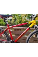 Schwinn, Mesa. M, Red/Yellow
