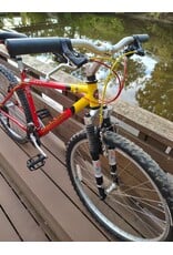 Schwinn, Mesa. M, Red/Yellow