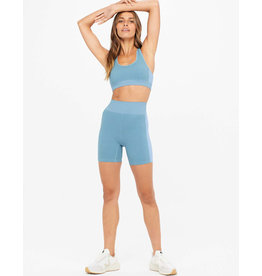 THE UPSIDE SOFT SEAMLESS SPIN SHORT