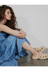FP MOVEMENT KARLIE BUCKLE CLOG