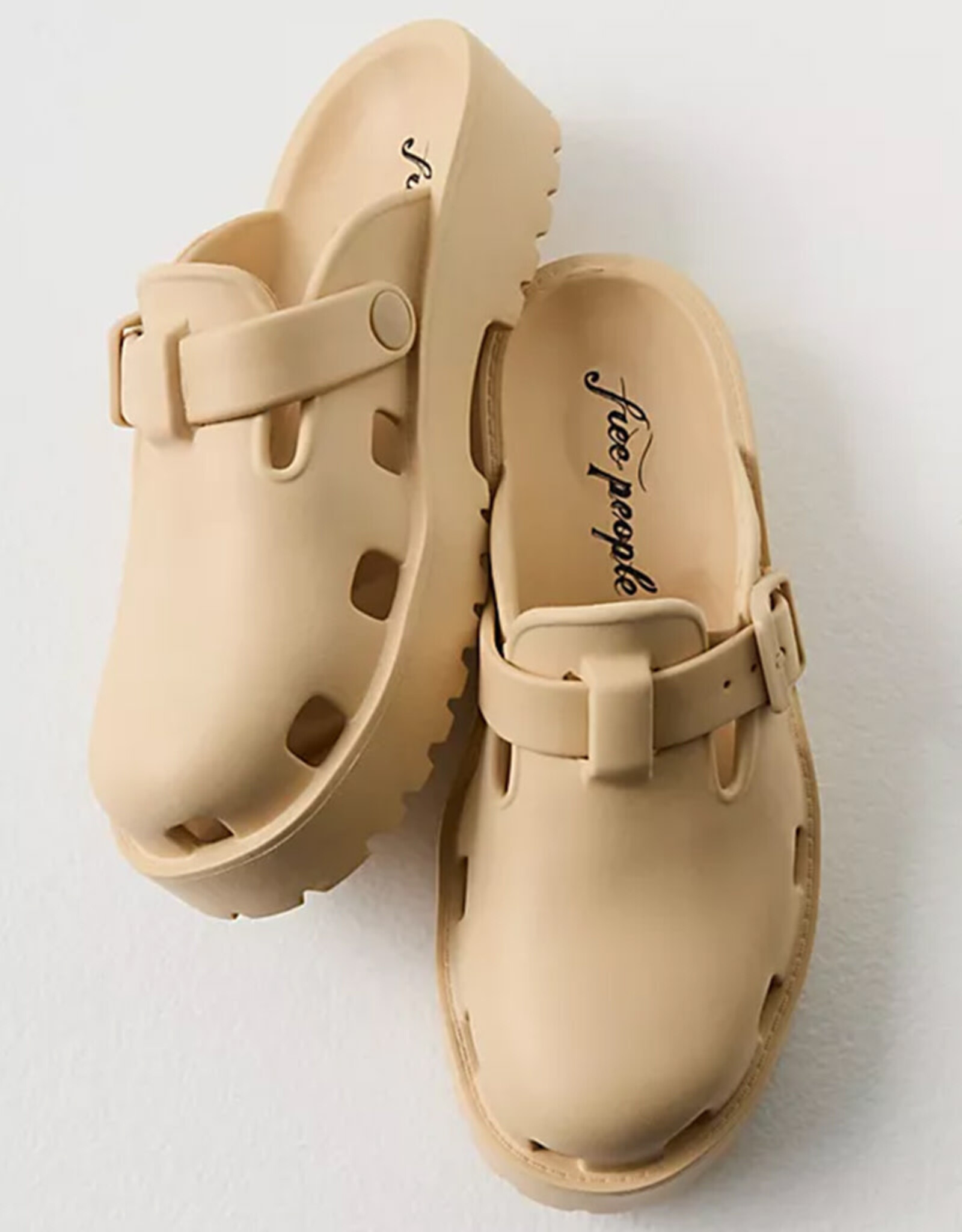 FP MOVEMENT KARLIE BUCKLE CLOG