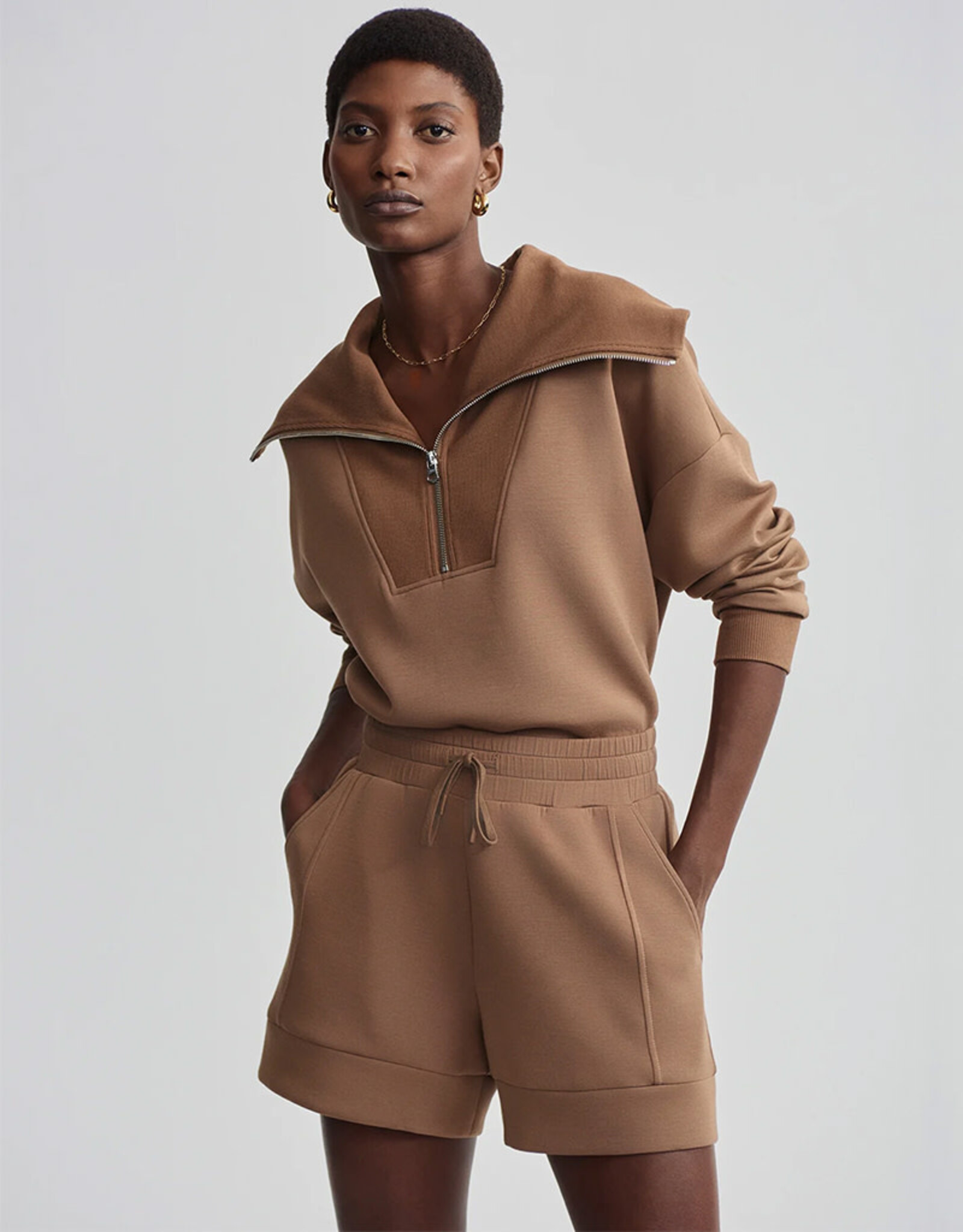 VARLEY ATRIUM HIGH RISE SHORT 4.5