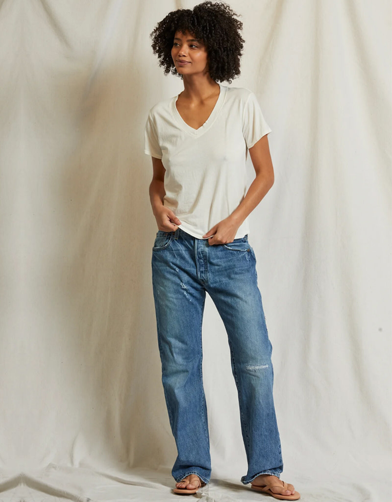 PERFECT WHITE TEE HENDRIX VNECK