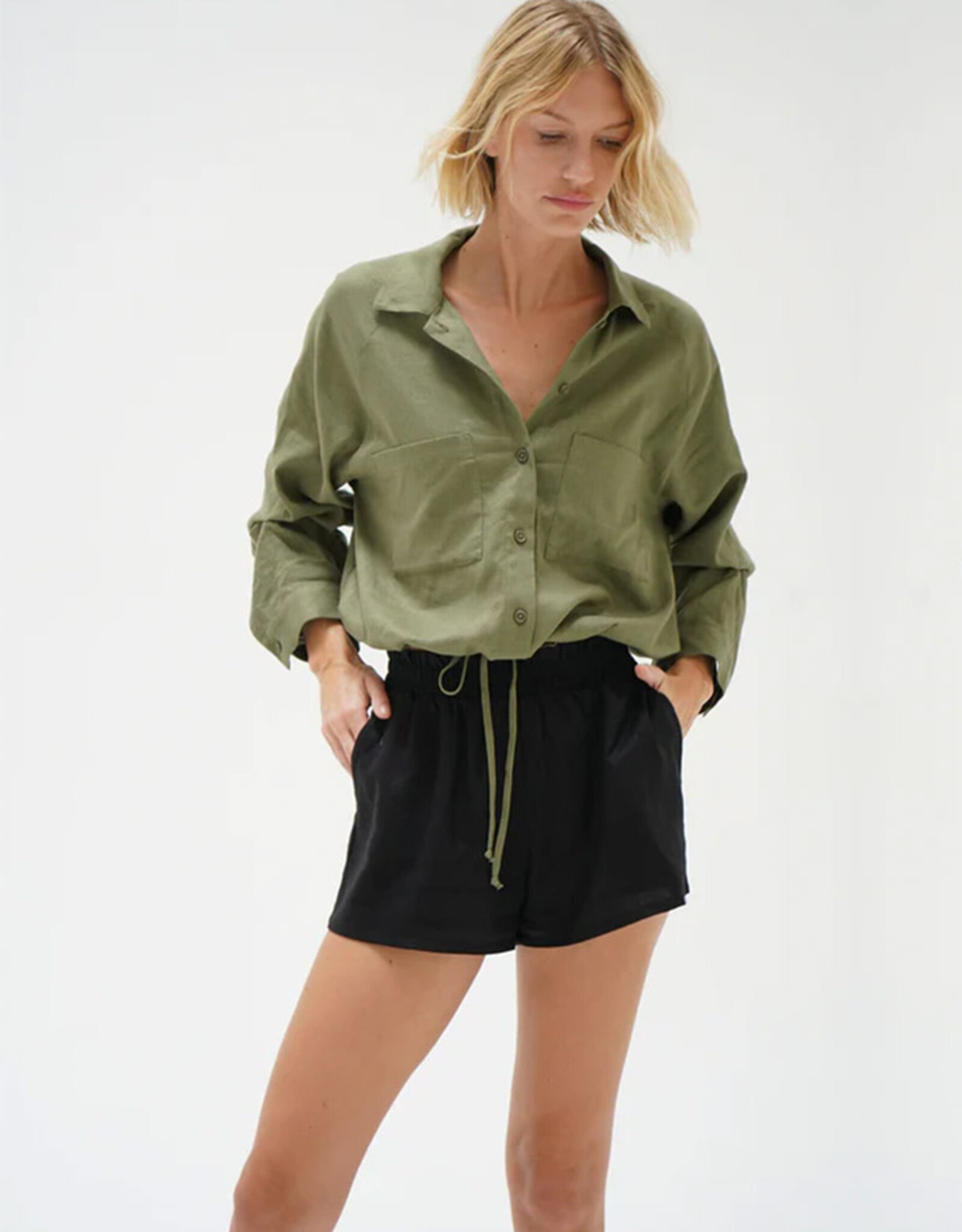 LNA ARAS LINEN ELASTIC WAIST SHORT