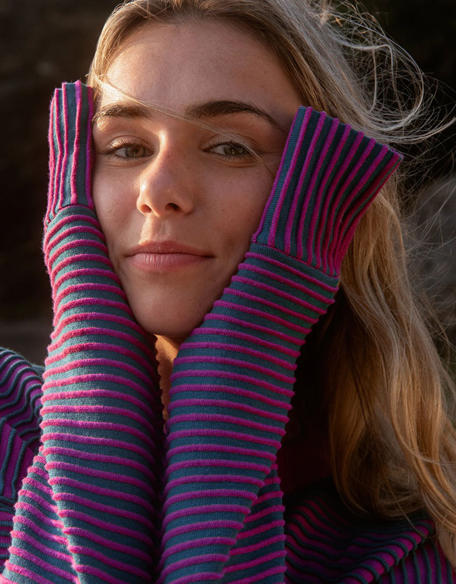 BEACH RIOT OCCULUS SWEATER