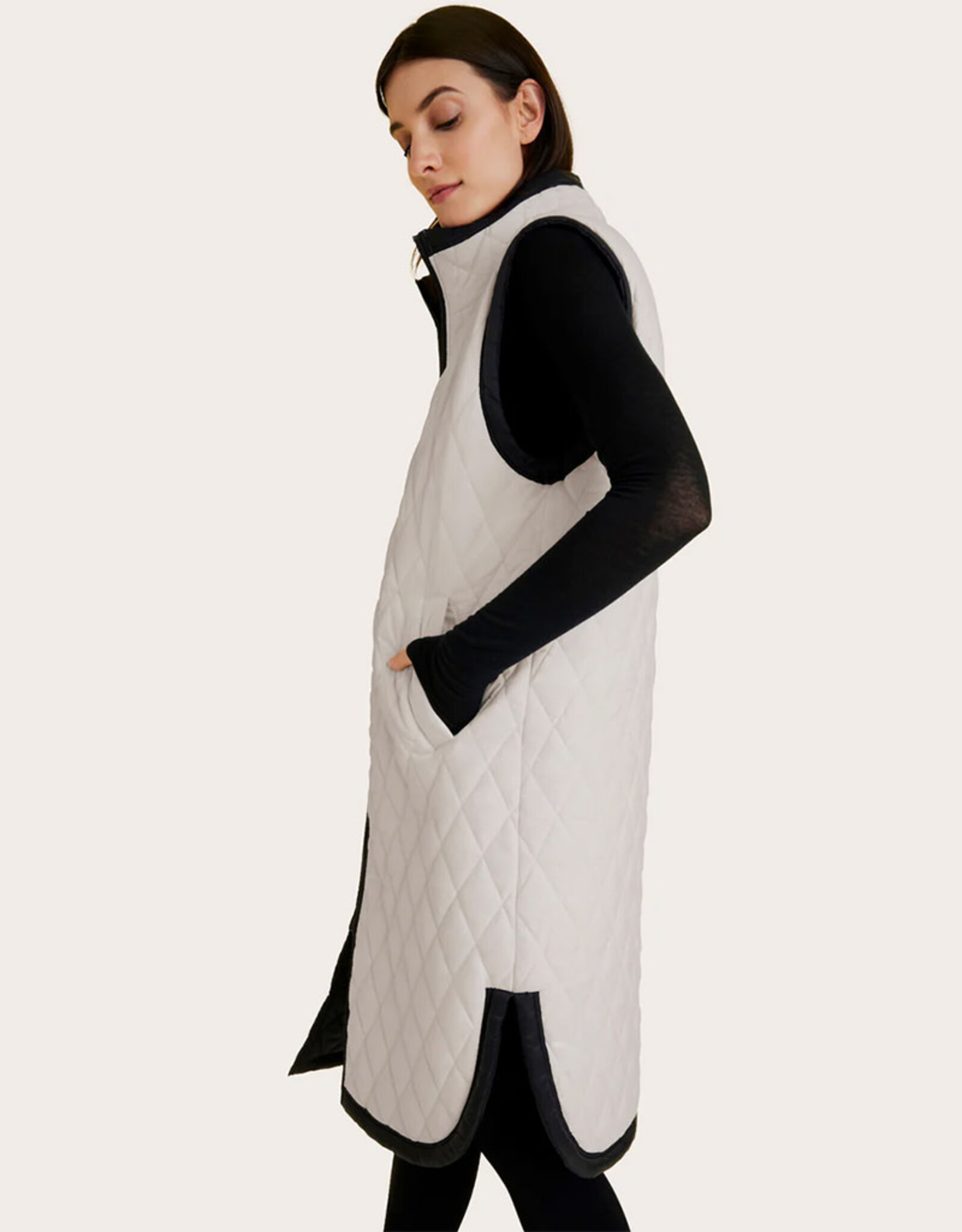 ALALA REVERSIBLE PUFFER VEST