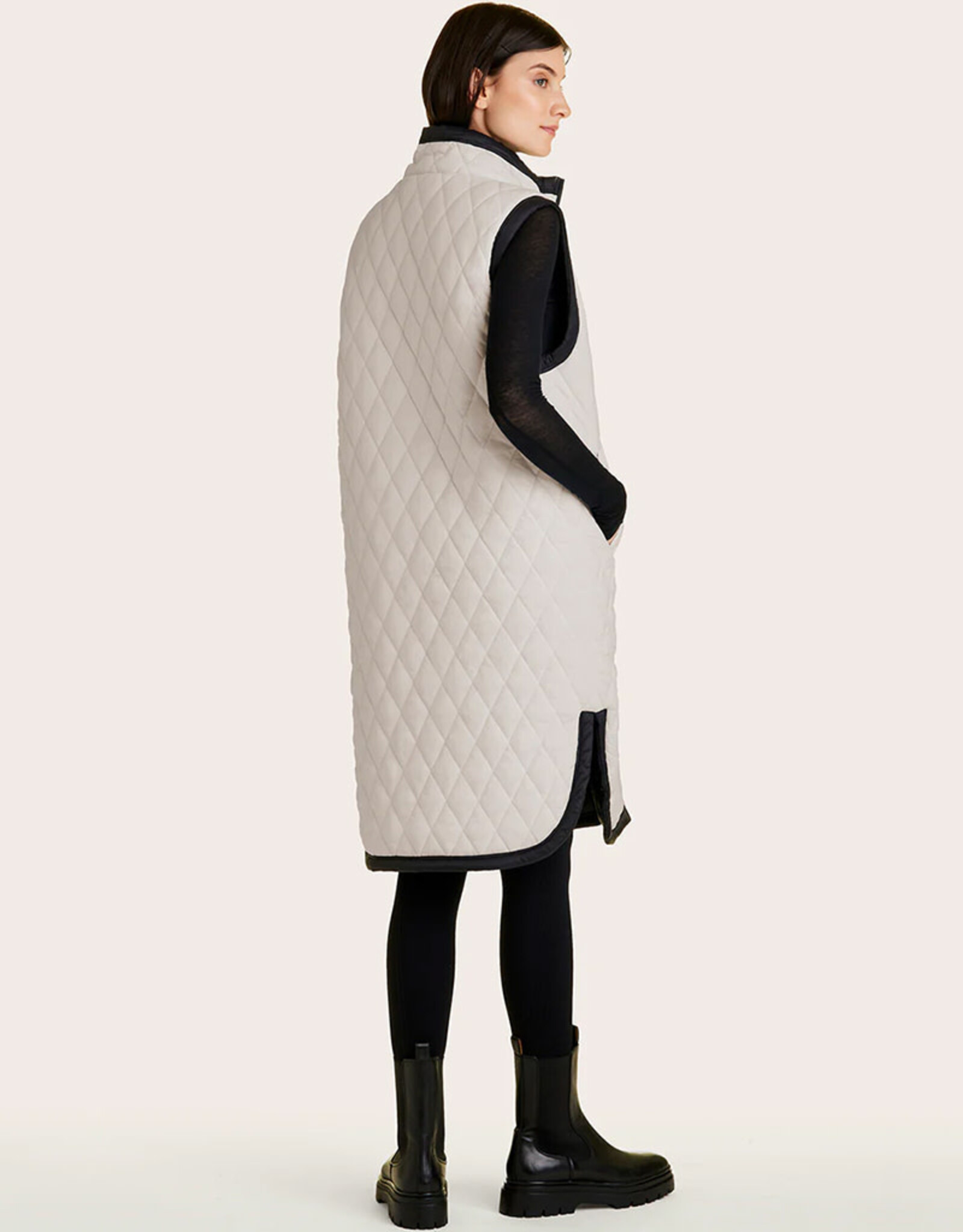 ALALA REVERSIBLE PUFFER VEST
