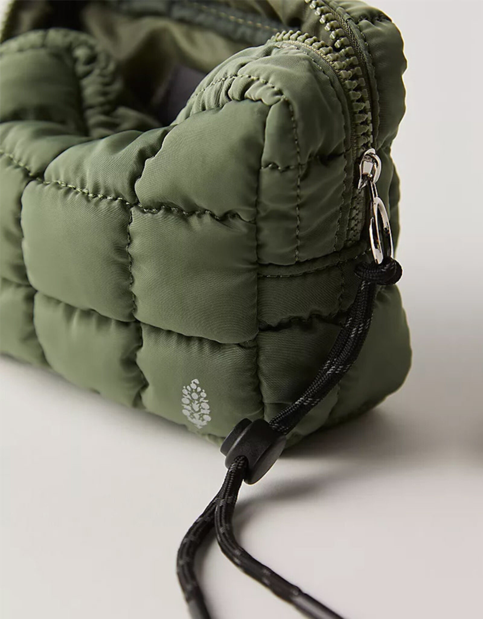 FP MOVEMENT QUILTED MINI CASE