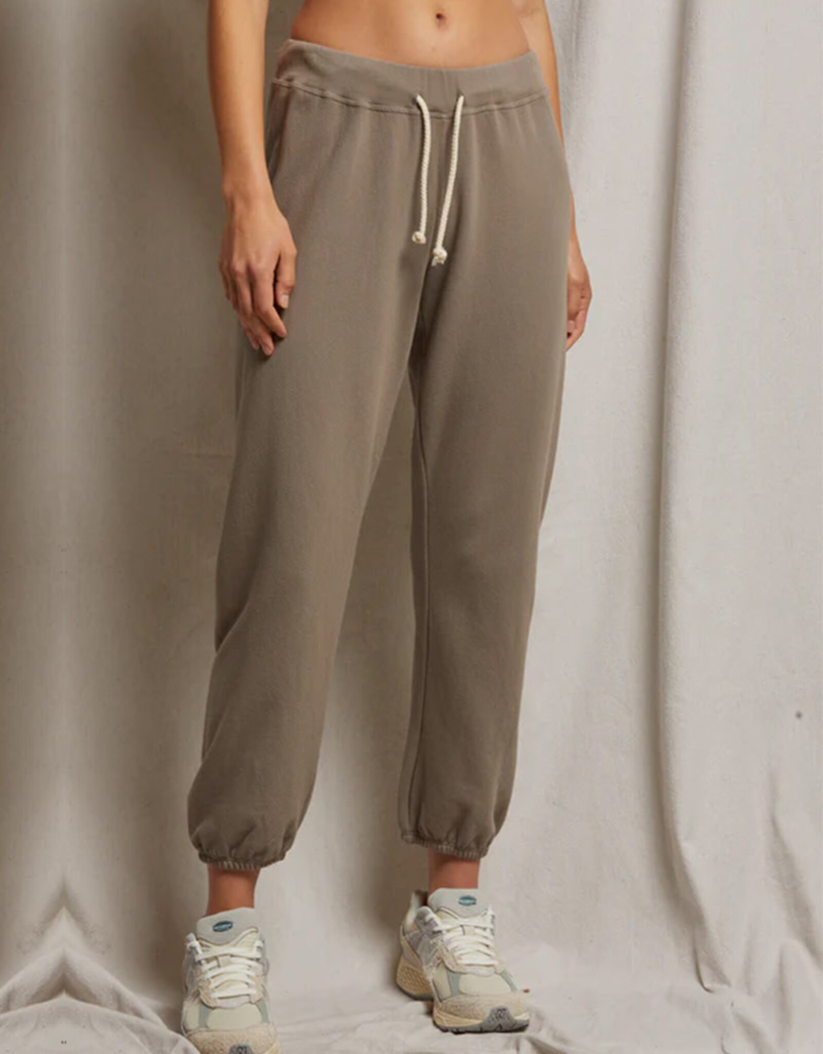 PERFECT WHITE TEE TONI FRENCH TERRY JOGGER