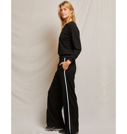 PERFECT WHITE TEE NADIA WIDELEG WITH STRIPE PANT