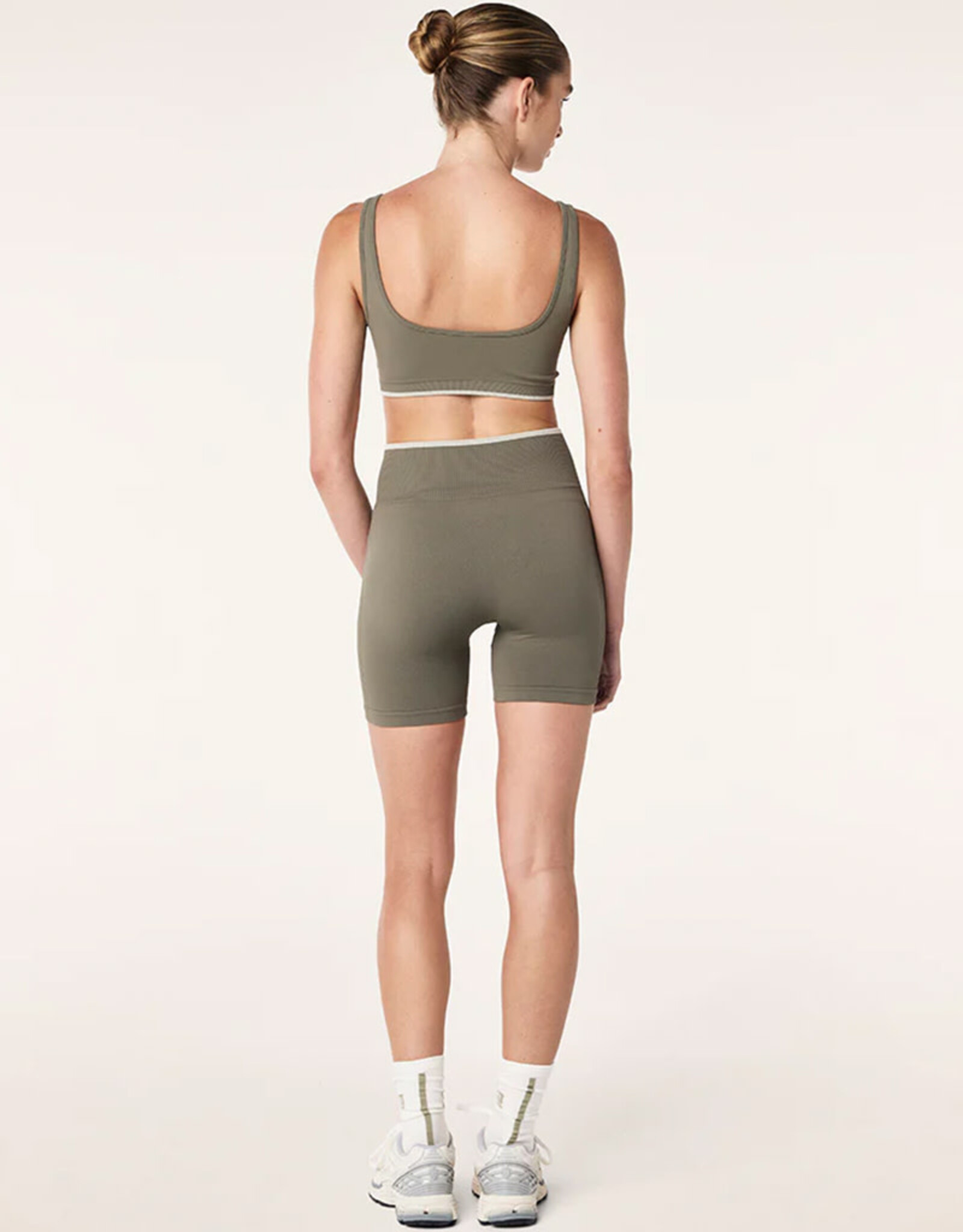 PE NATION SEAMLESS SCOOP BRA