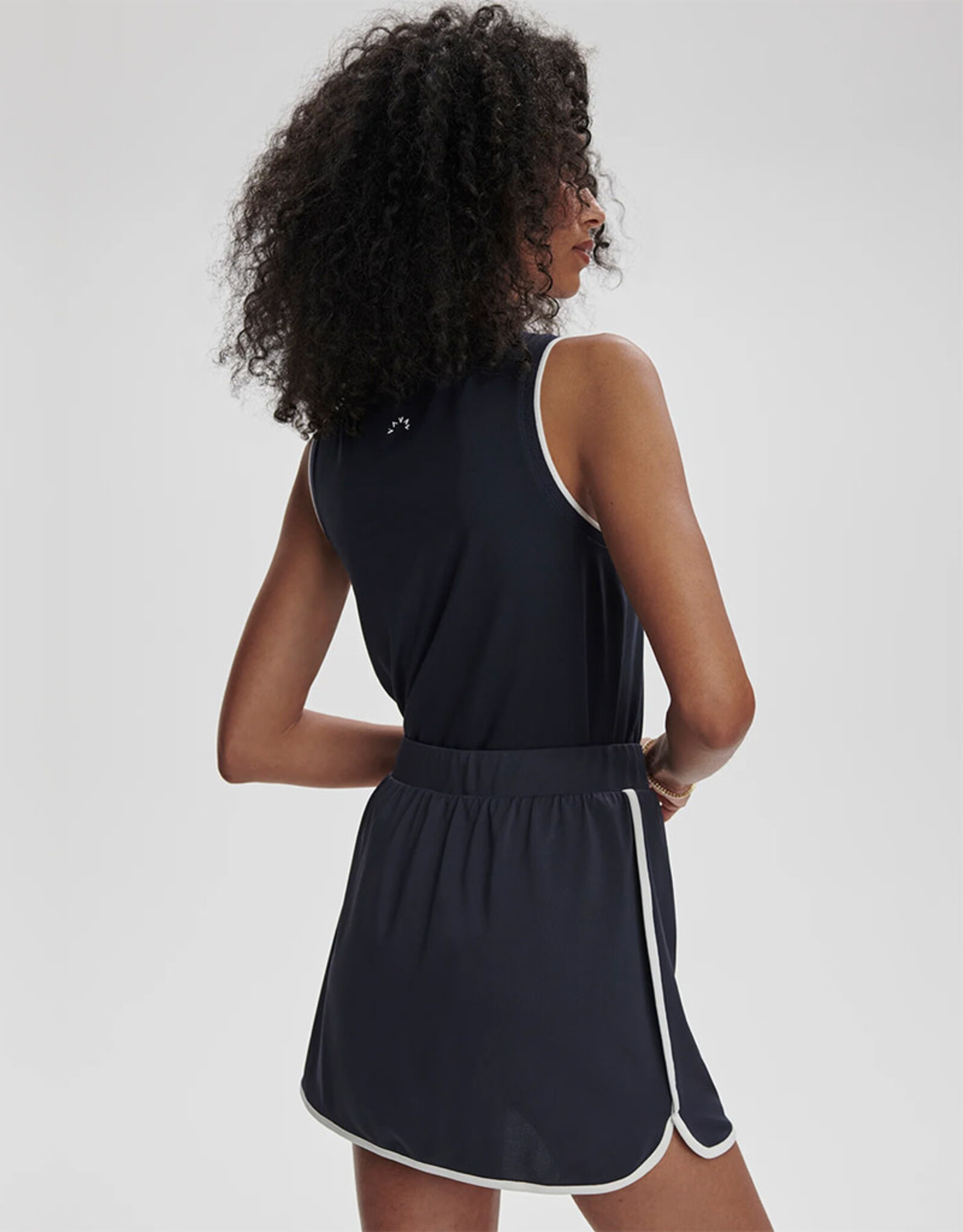 VARLEY ARCHER MID RISE SKORT 13.5"