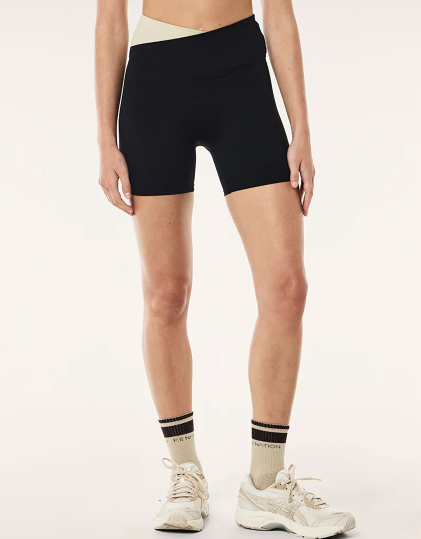 PE NATION WANDER 5 BIKE SHORT