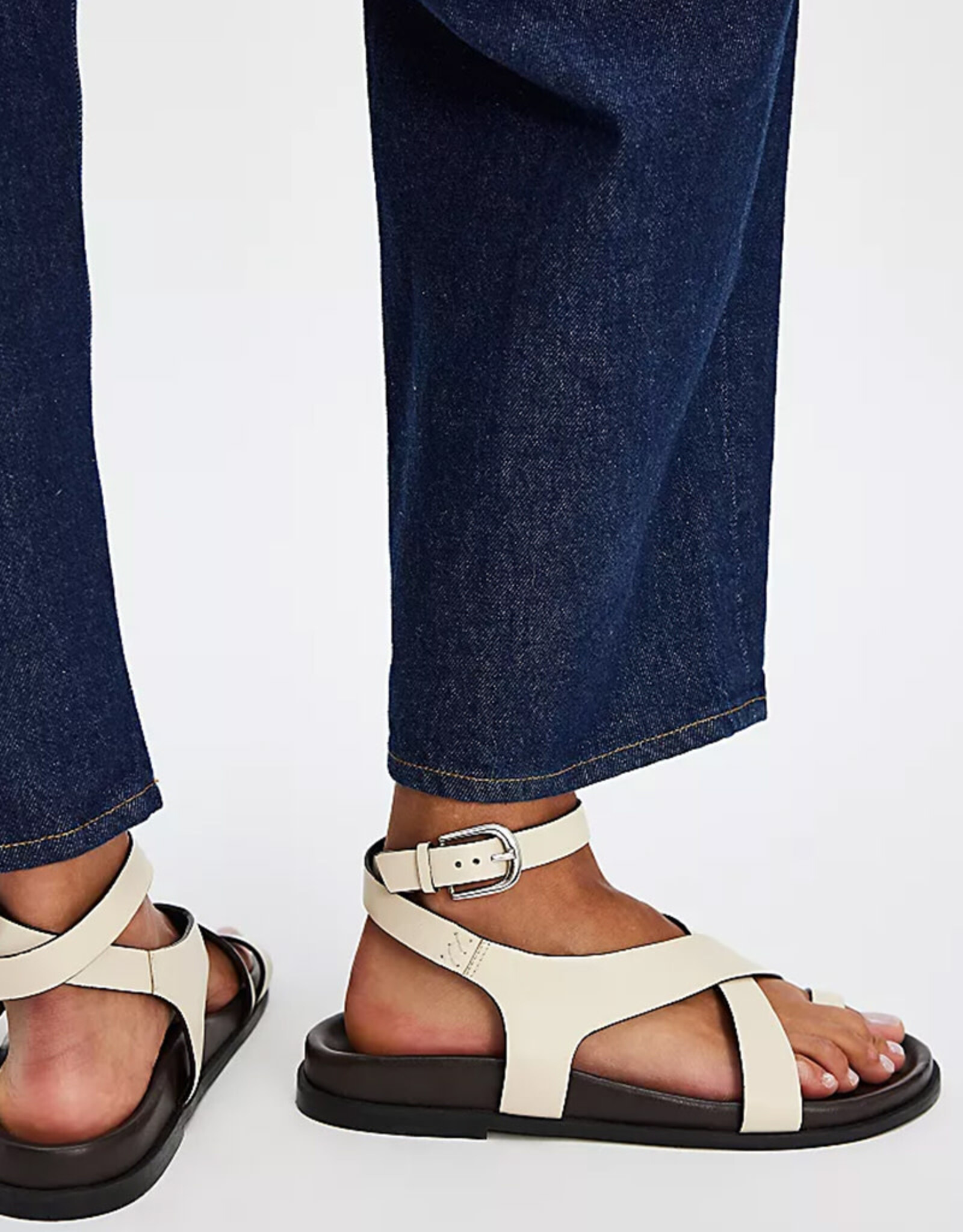 FREE PEOPLE ANYA CRISS CROSS FOOTBED