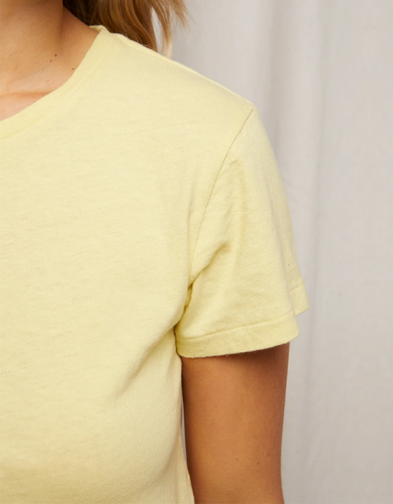 PERFECT WHITE TEE LISA FITTED CREW