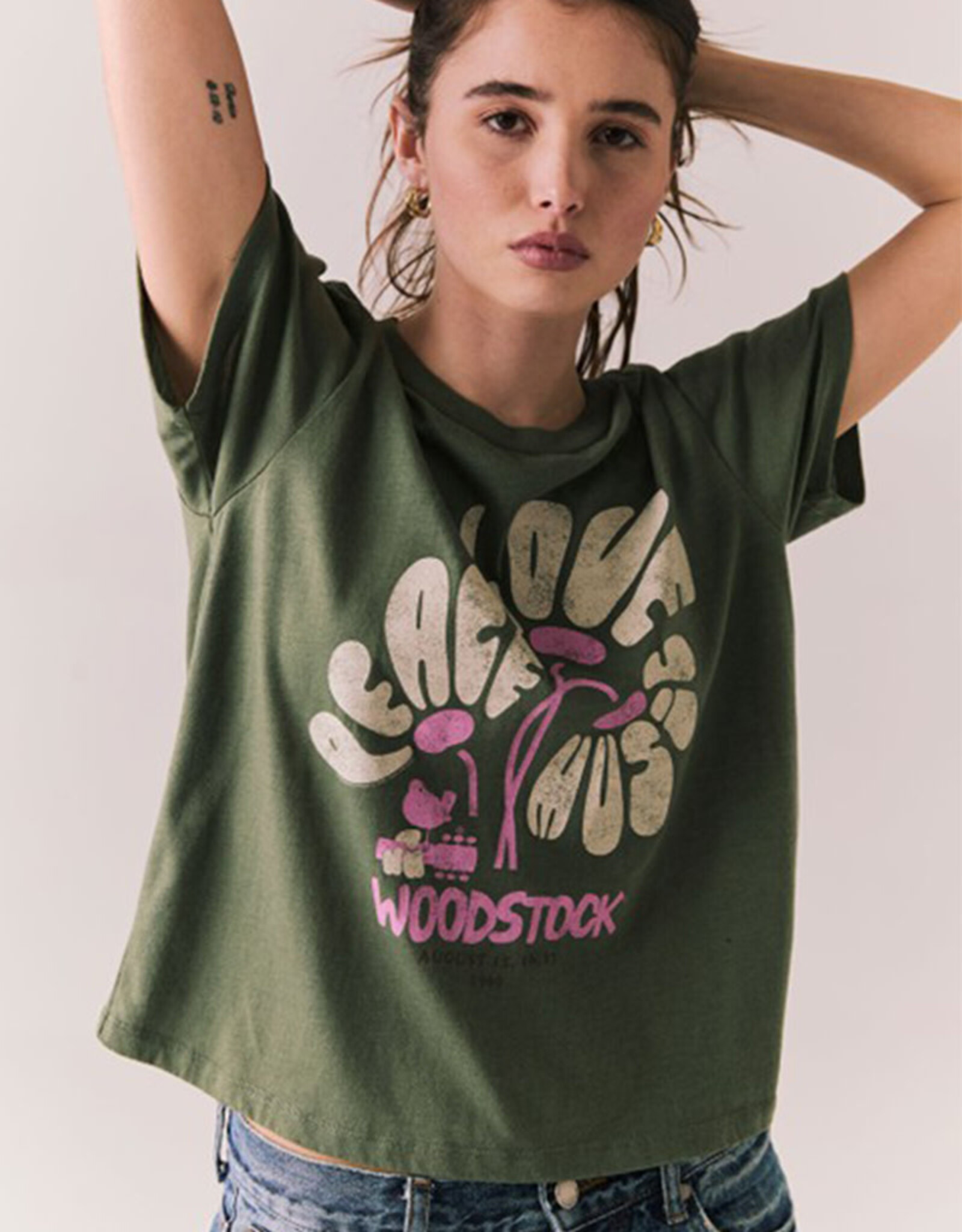 CHASER WOODSTOCK FESTIVAL FLOWER TEE