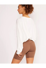 CREAM YOGA ALEXA OVERSIZED SLEEVE CROP TOP