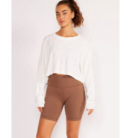 CREAM YOGA ALEXA OVERSIZED SLEEVE CROP TOP