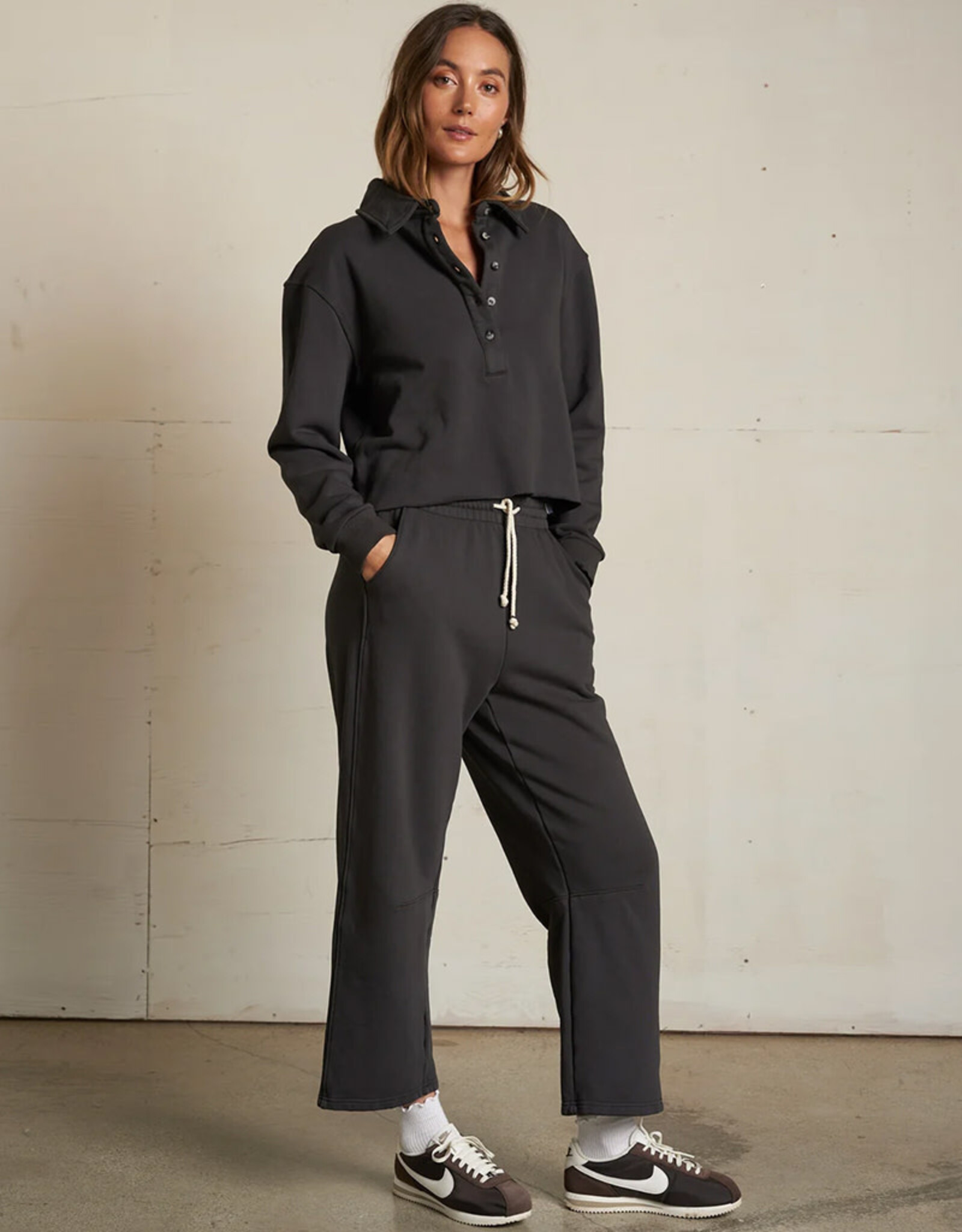 PERFECT WHITE TEE FALLON FLEECE BARREL SWEAT