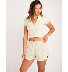 CREAM YOGA KIRA DOLPHIN SHORT