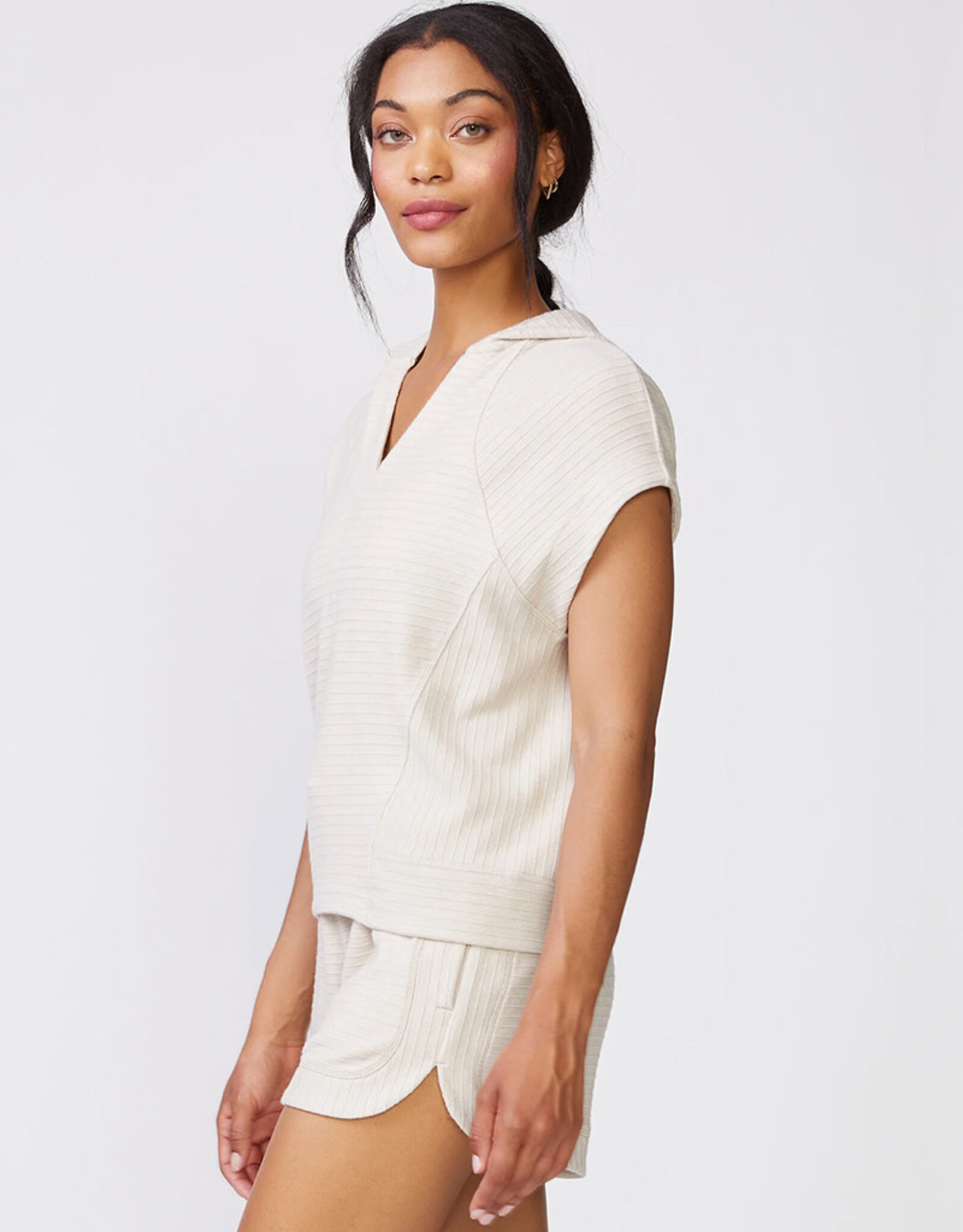 THRIVE SLVLESS OTTOMAN HOOD
